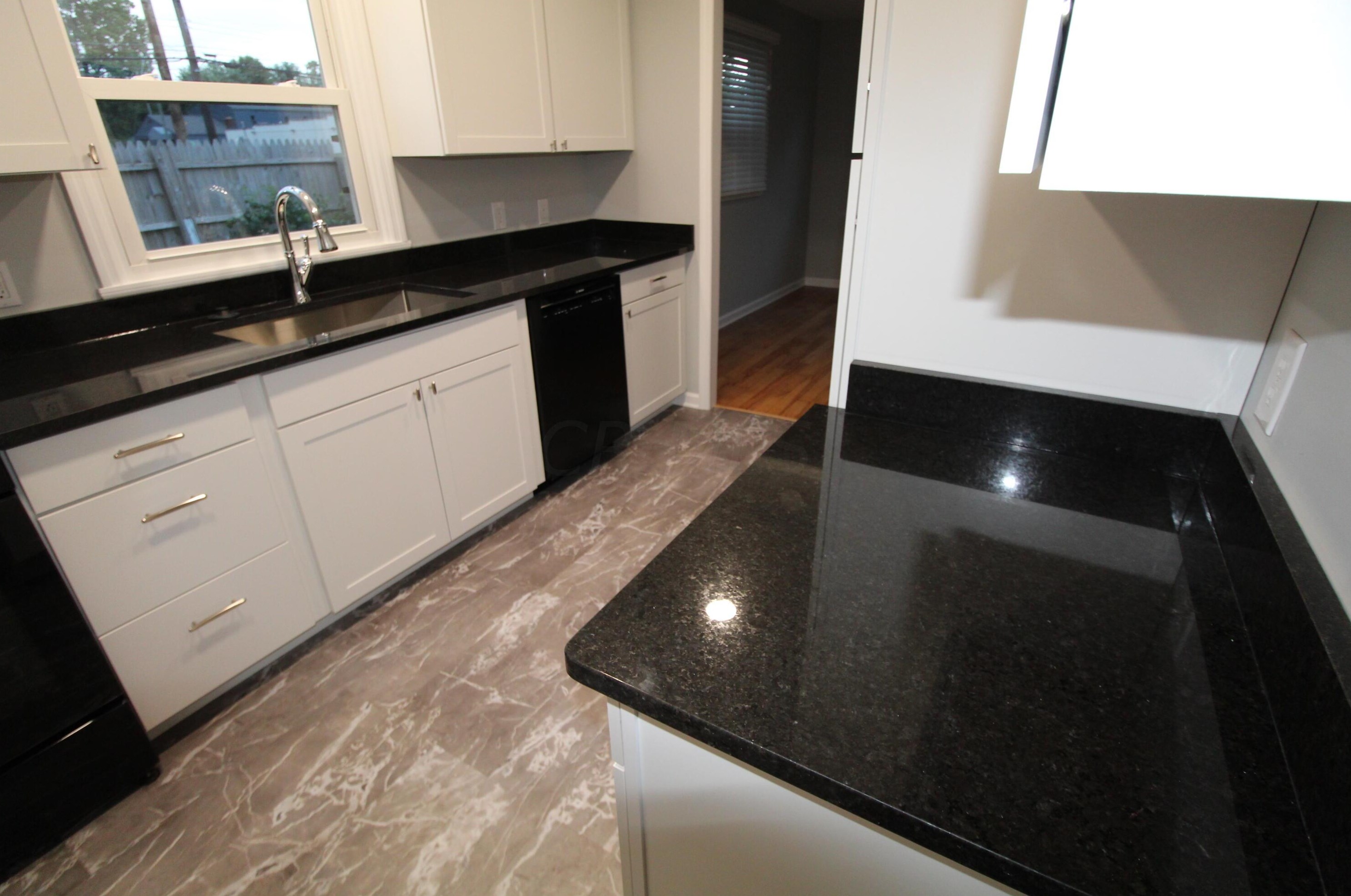 712 Gdn Rd, Columbus OH 43214-2288 exterior