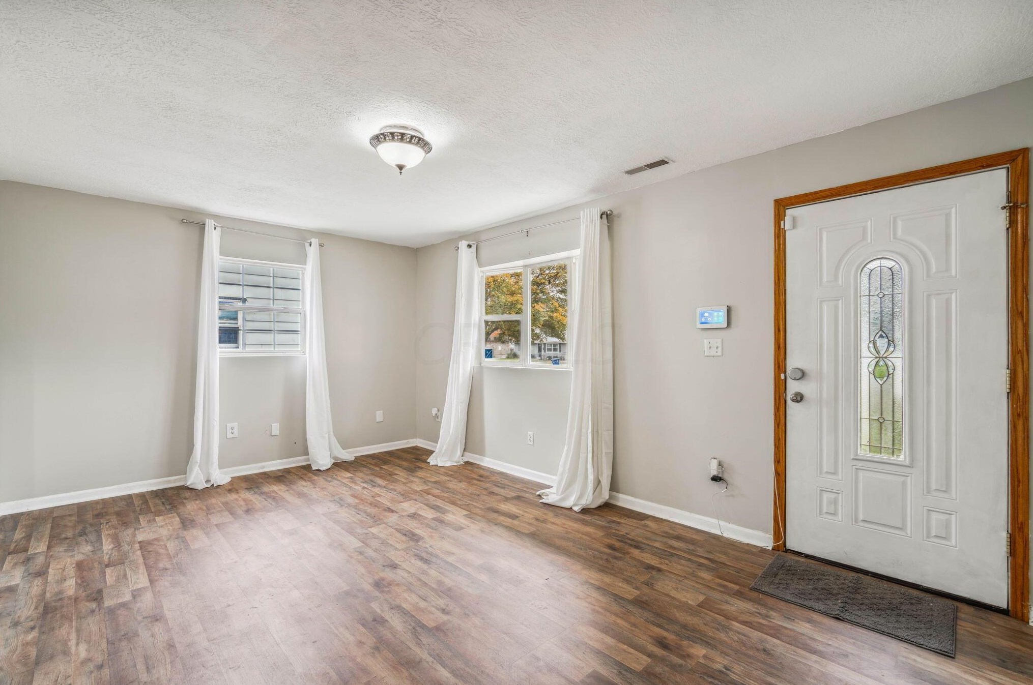 1158 S Hampton Rd, Columbus, OH 43227