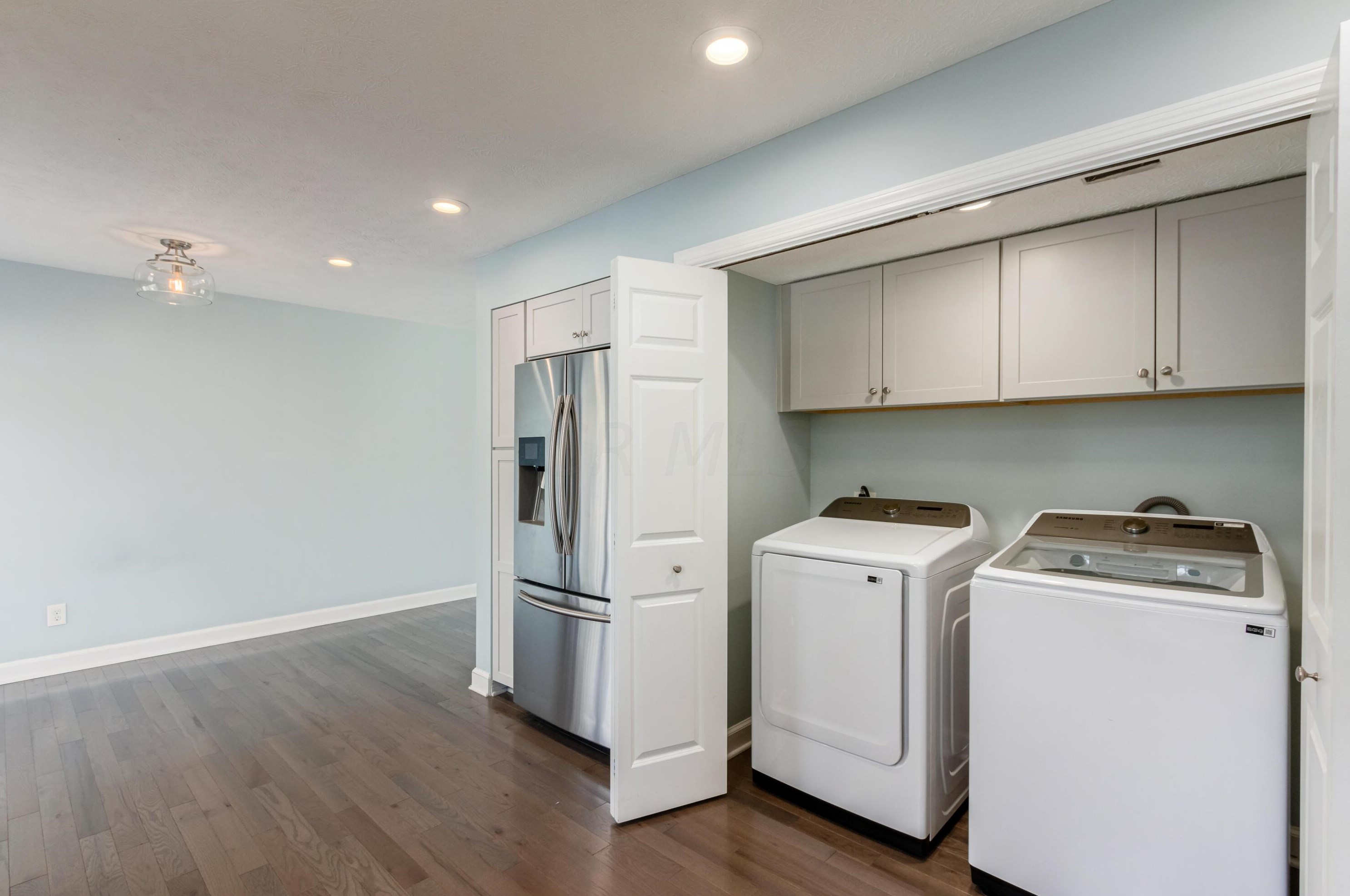 420 Charleston Ave, Columbus OH  43214-1302 exterior