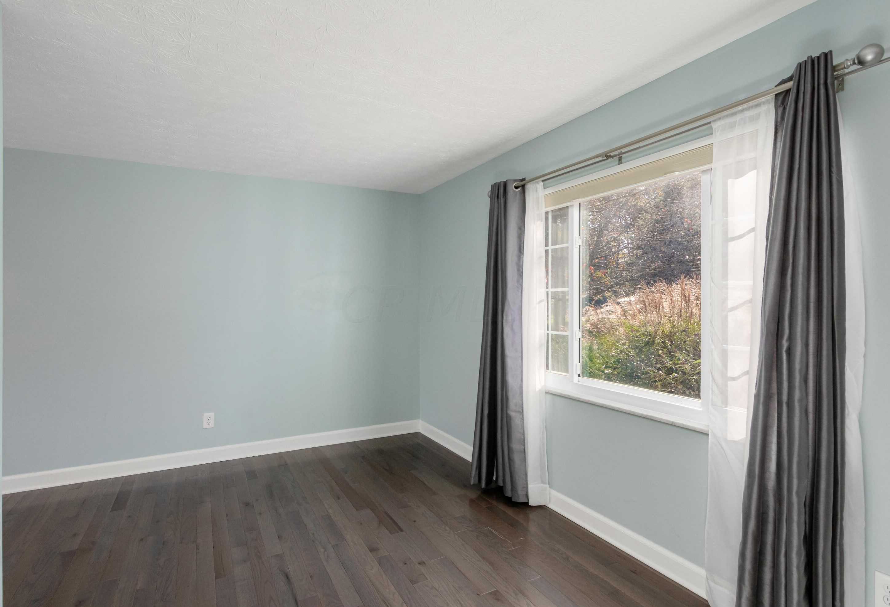 420 Charleston Ave, Columbus OH  43214-1302 exterior