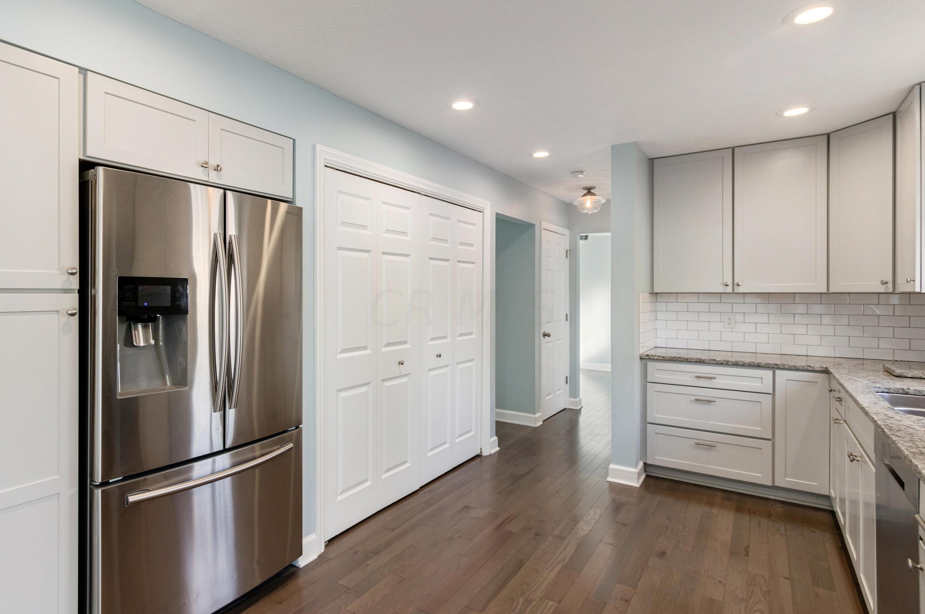 420 Charleston Ave, Columbus OH  43214-1302 exterior