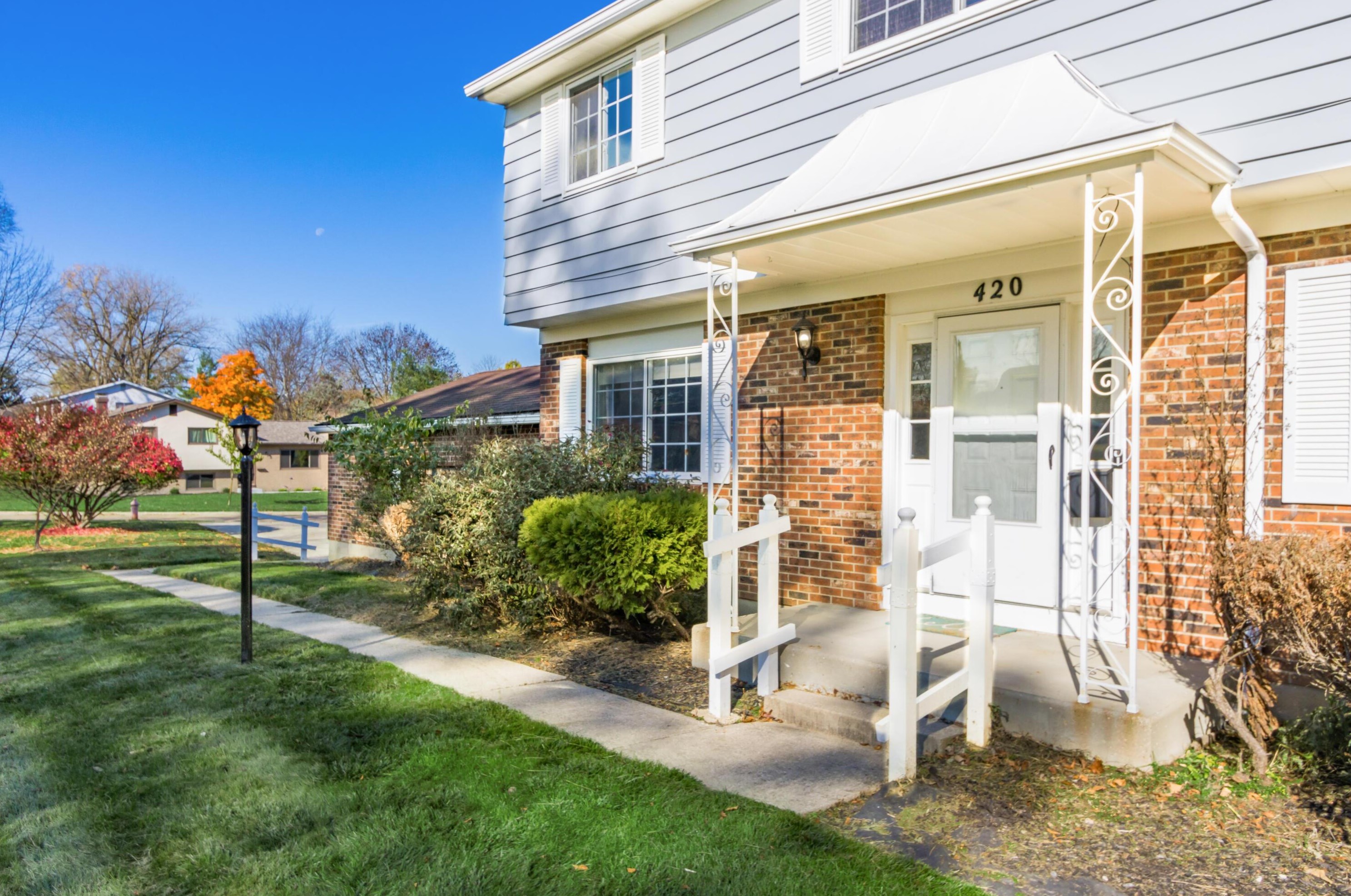 420 Charleston Ave, Columbus OH  43214-1302 exterior