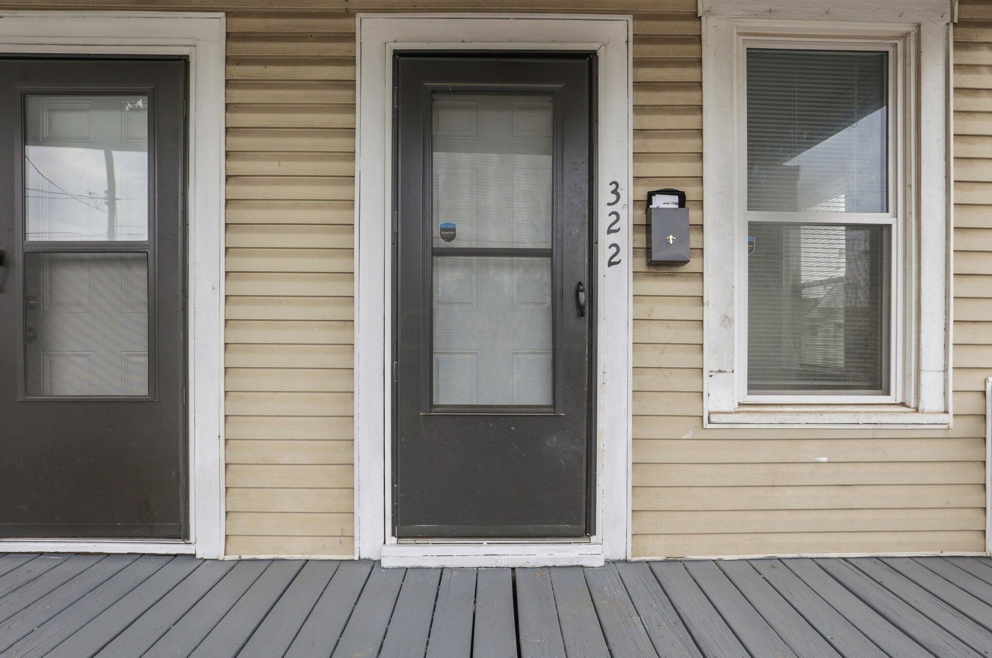 320 Stanaford Pl, Columbus OH  43207-1958 exterior