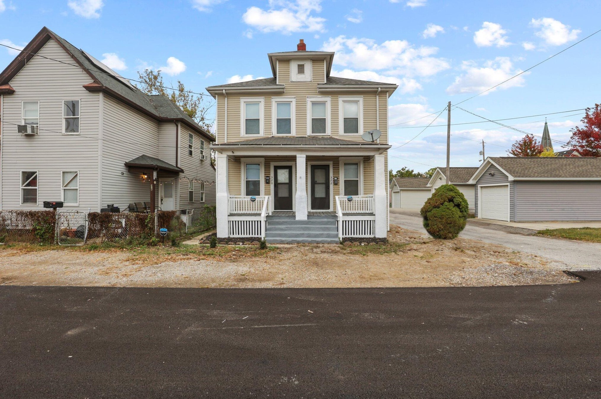 322 Stanaford Pl, Columbus OH  43207-1958 exterior