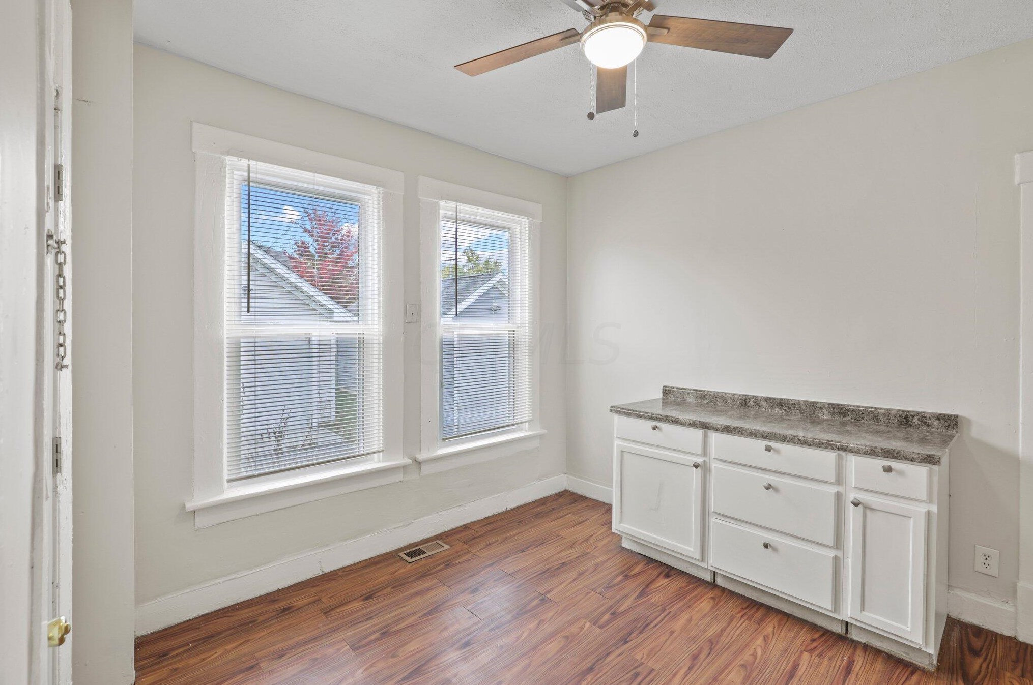 322 Stanaford Pl, Columbus OH  43207-1958 exterior