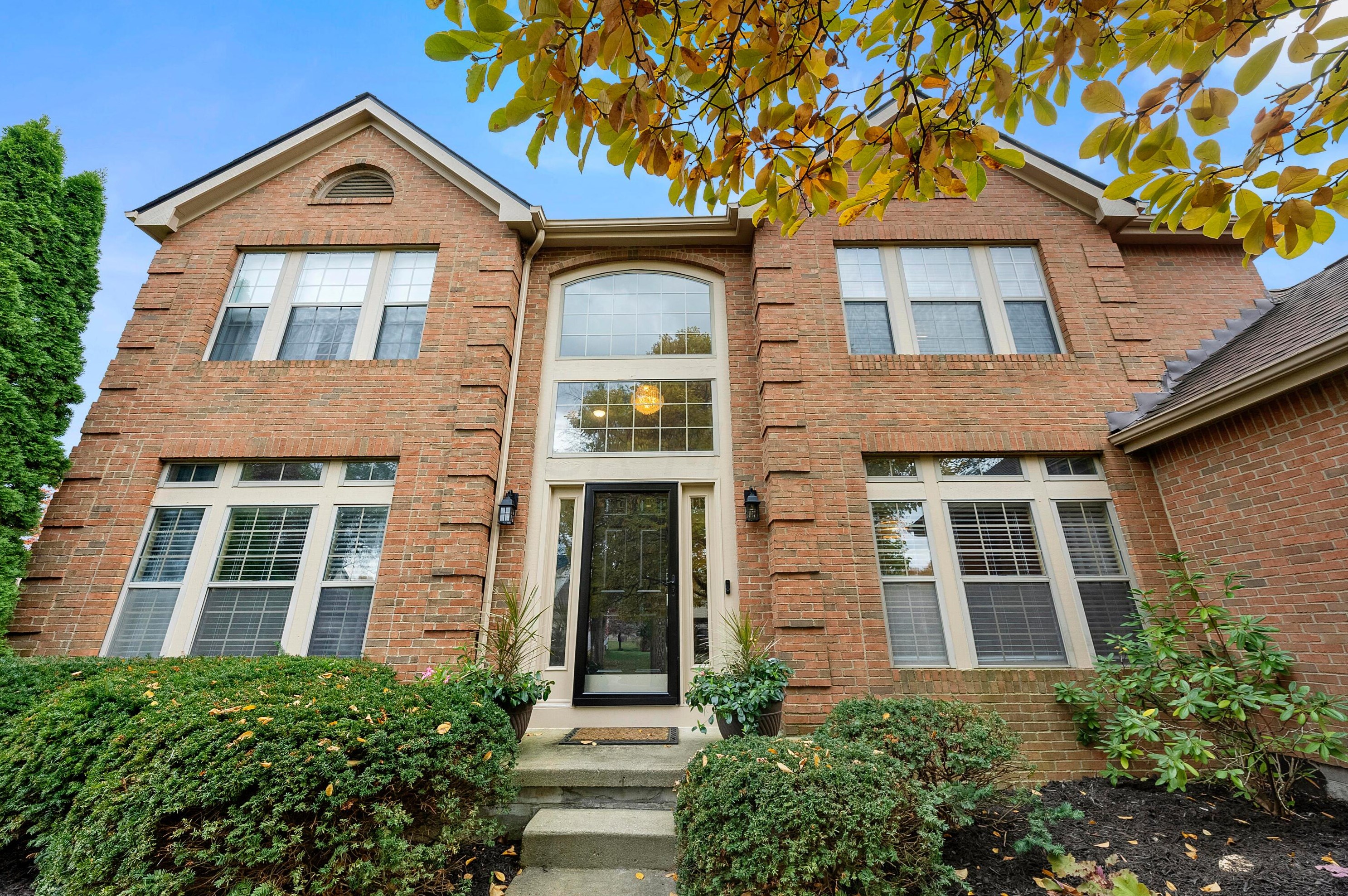 5767 Sandymount Dr, Dublin, OH 43016