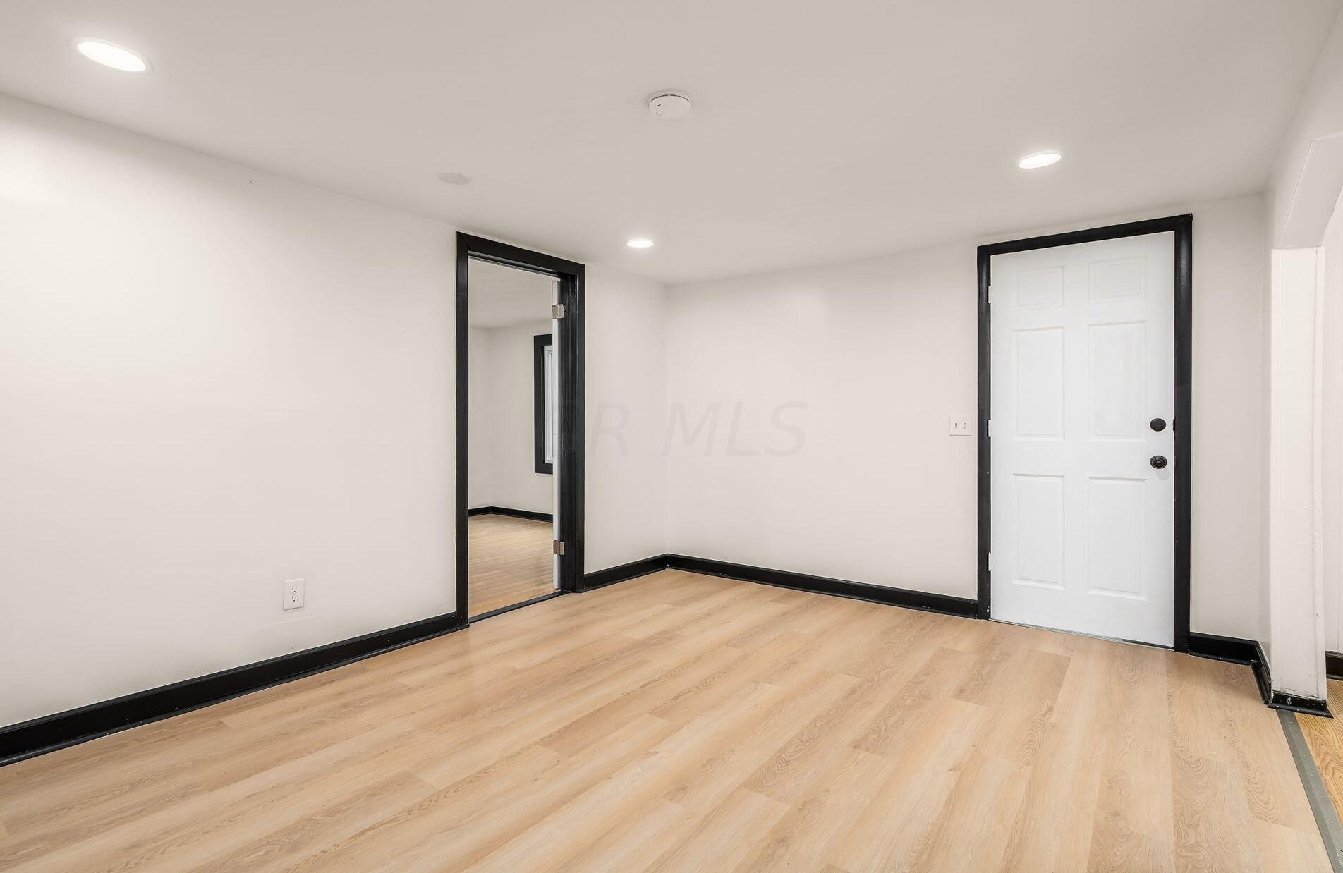 1060 18th Ave, Columbus OH  43211-2446 exterior