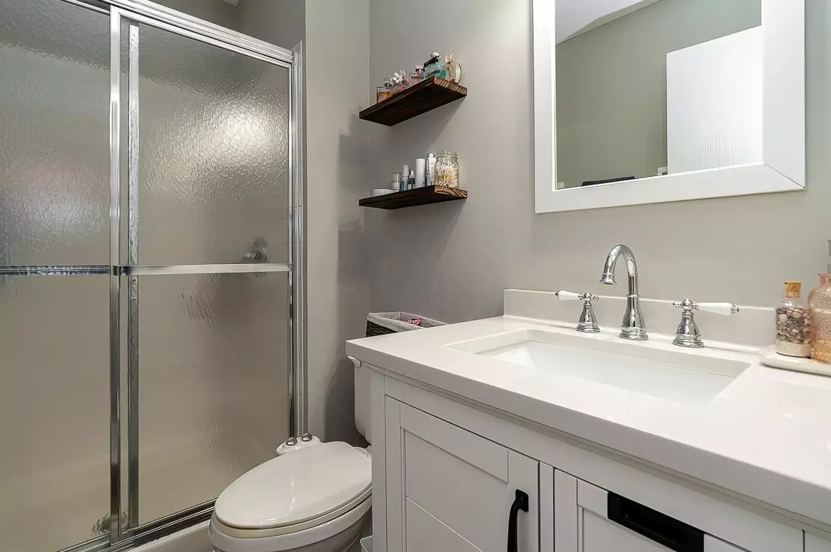 6994 Weurful Dr, Cnl Wnchstr OH  43110-8444 exterior