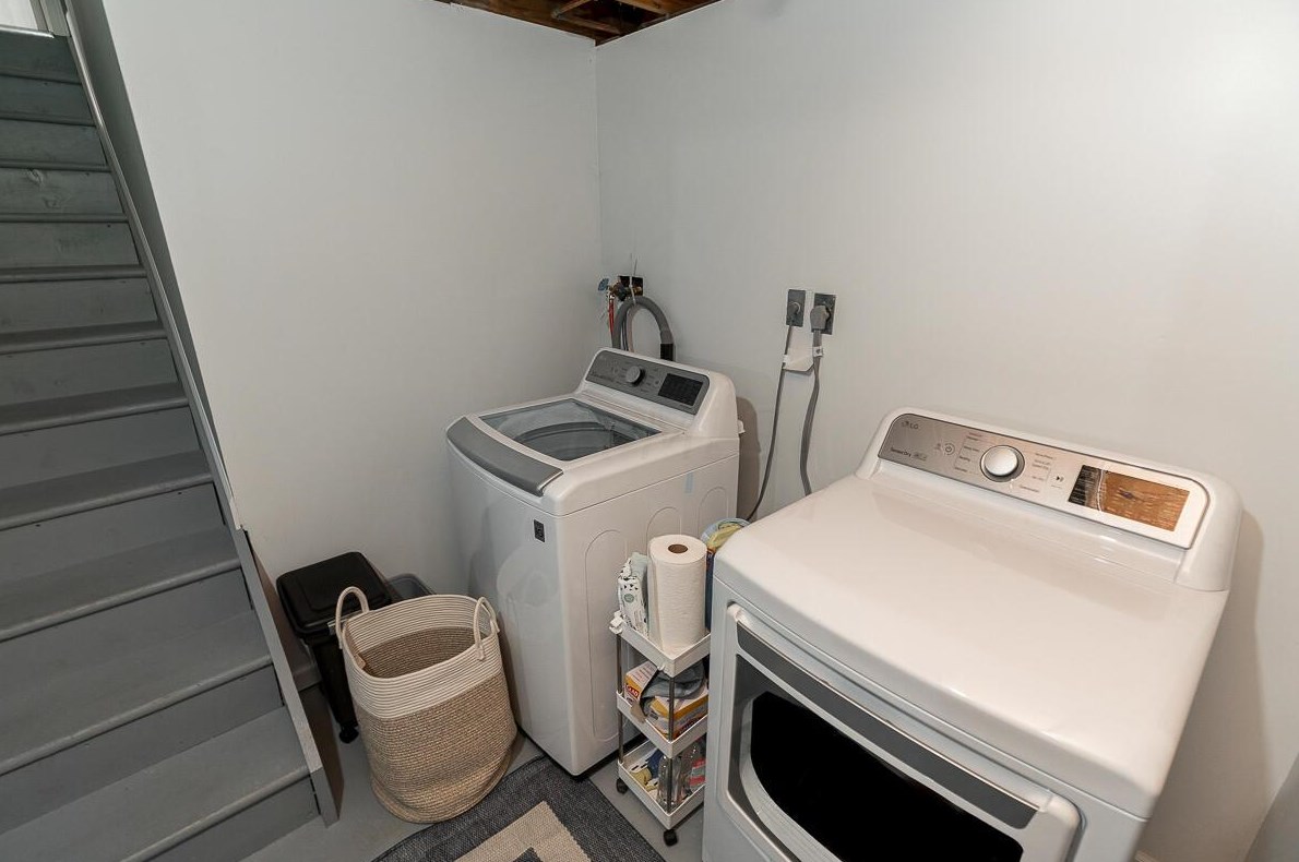 6994 Weurful Dr, Cnl Wnchstr OH  43110-8444 exterior