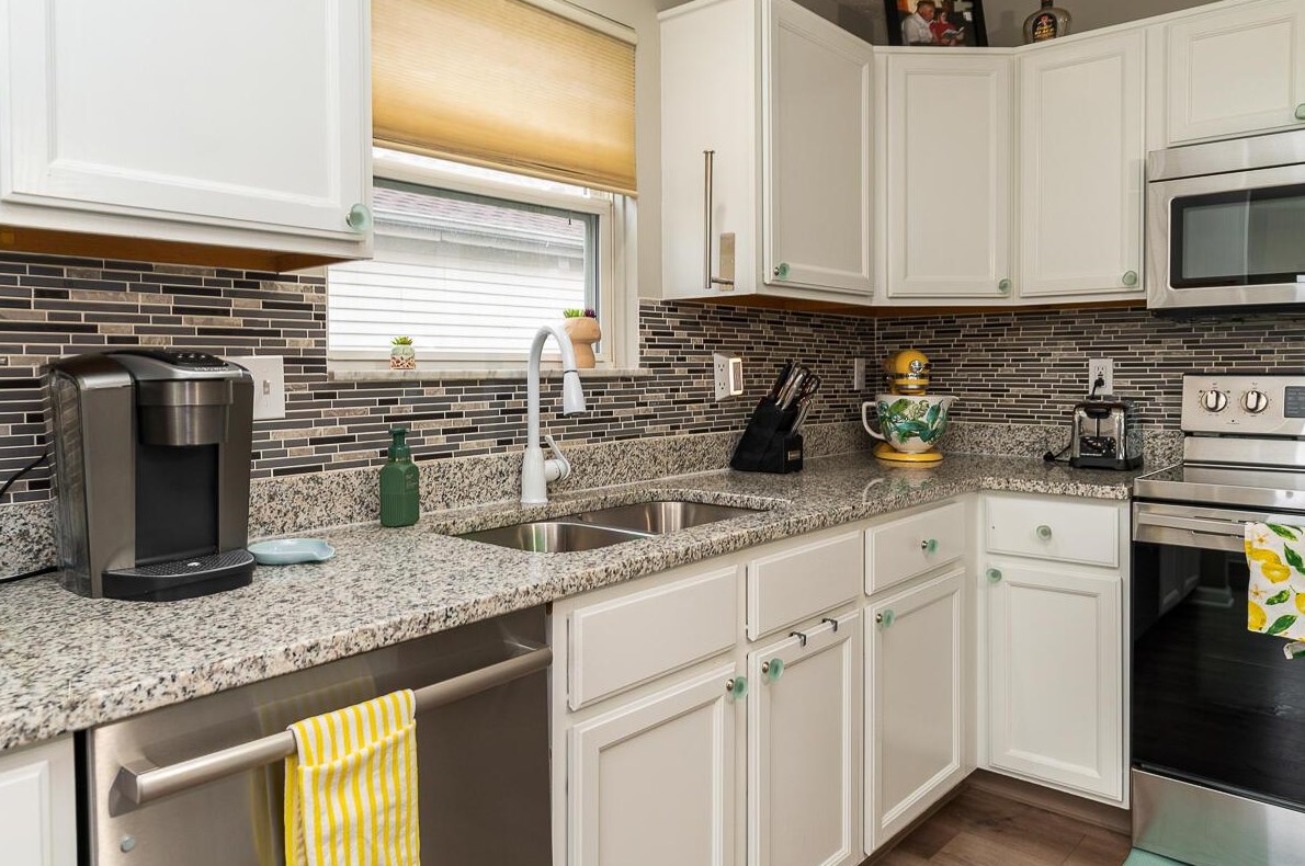 6994 Weurful Dr, Cnl Wnchstr OH  43110-8444 exterior