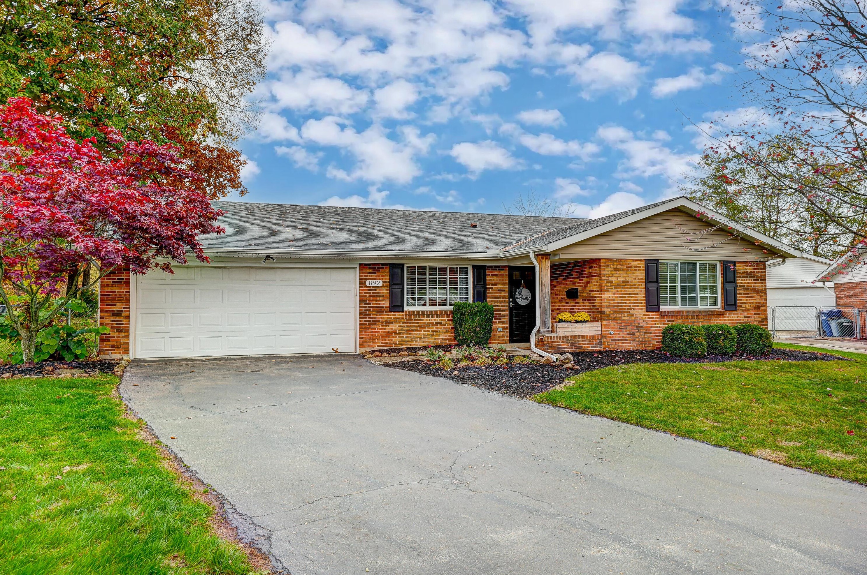 892 Liverpool Pl, Westerville, OH 43081-3143