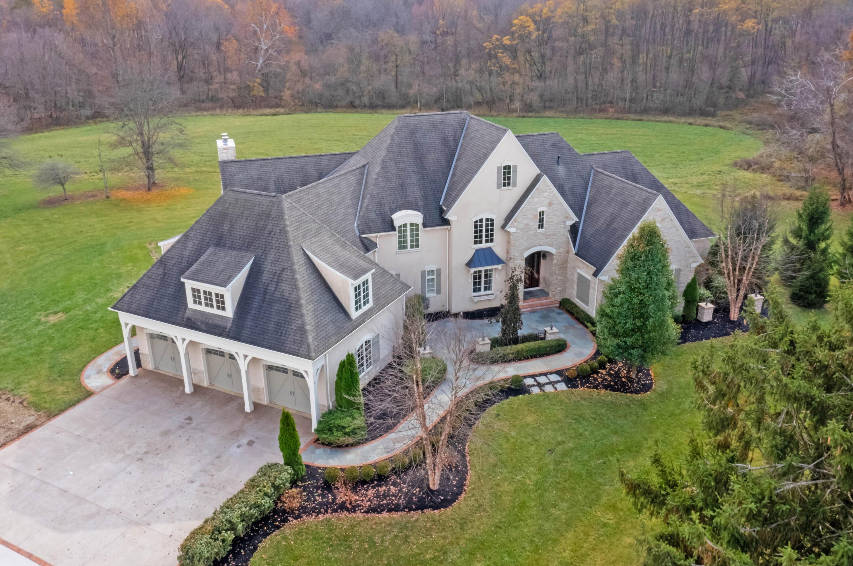 8850 Trimmer Rd, Centerburg, OH 43011