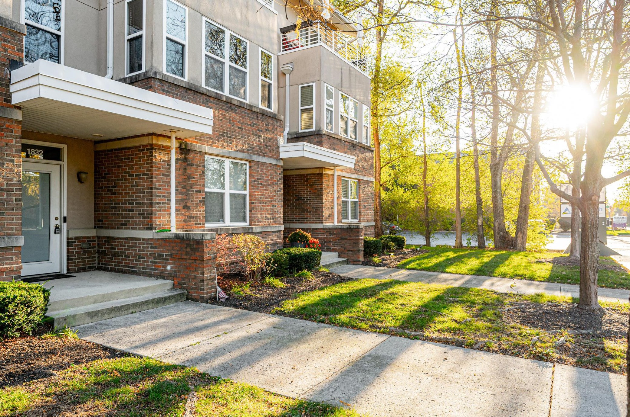 1832 Northwest Blvd, Columbus OH  43212-1670 exterior