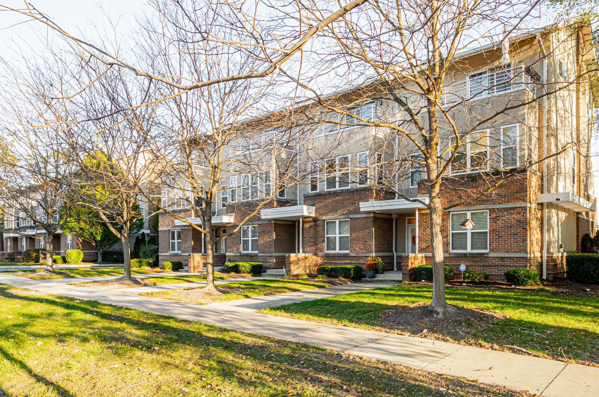 1832 Northwest Blvd, Columbus OH  43212-1670 exterior