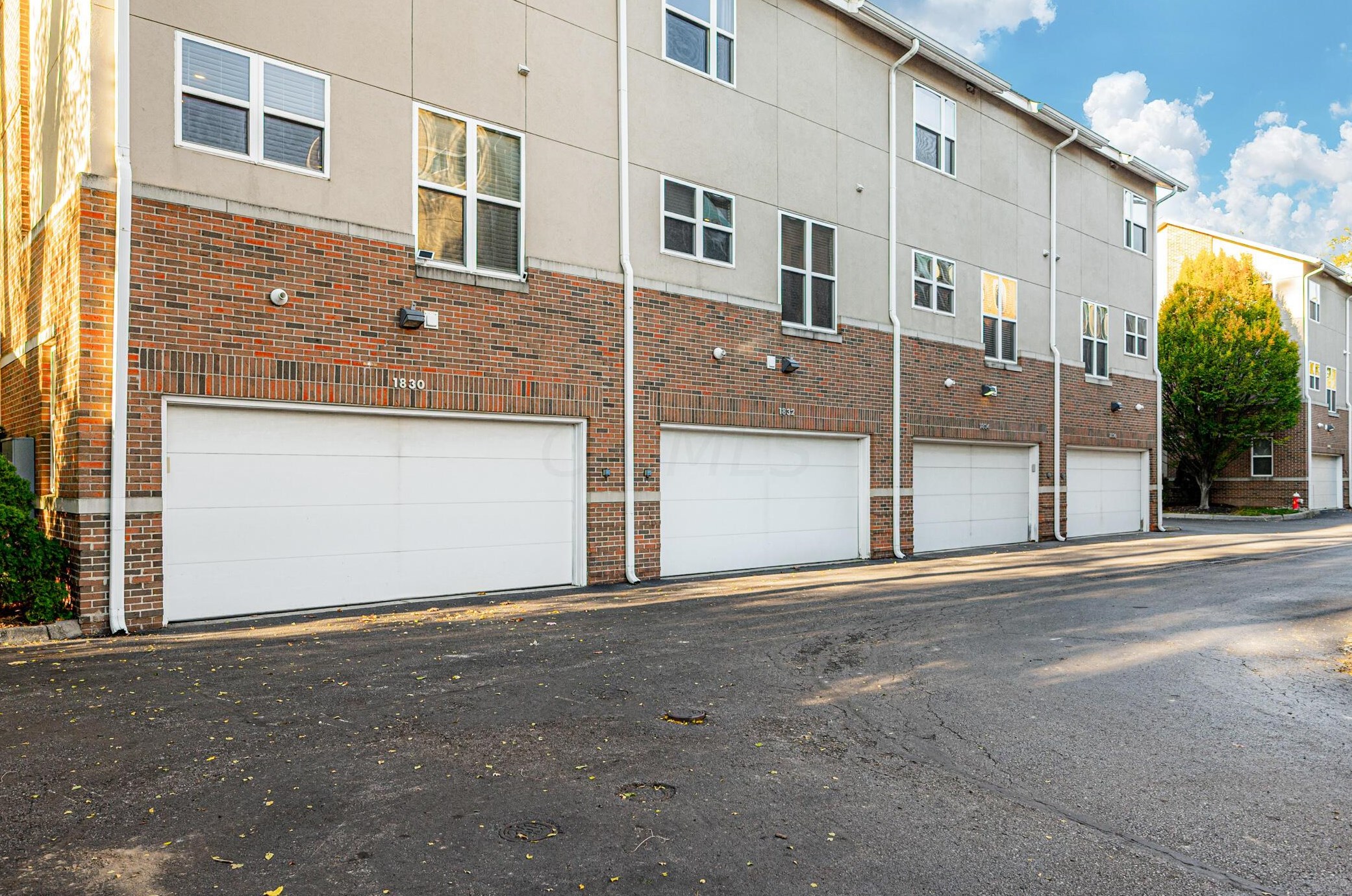 1832 Northwest Blvd, Columbus OH  43212-1670 exterior