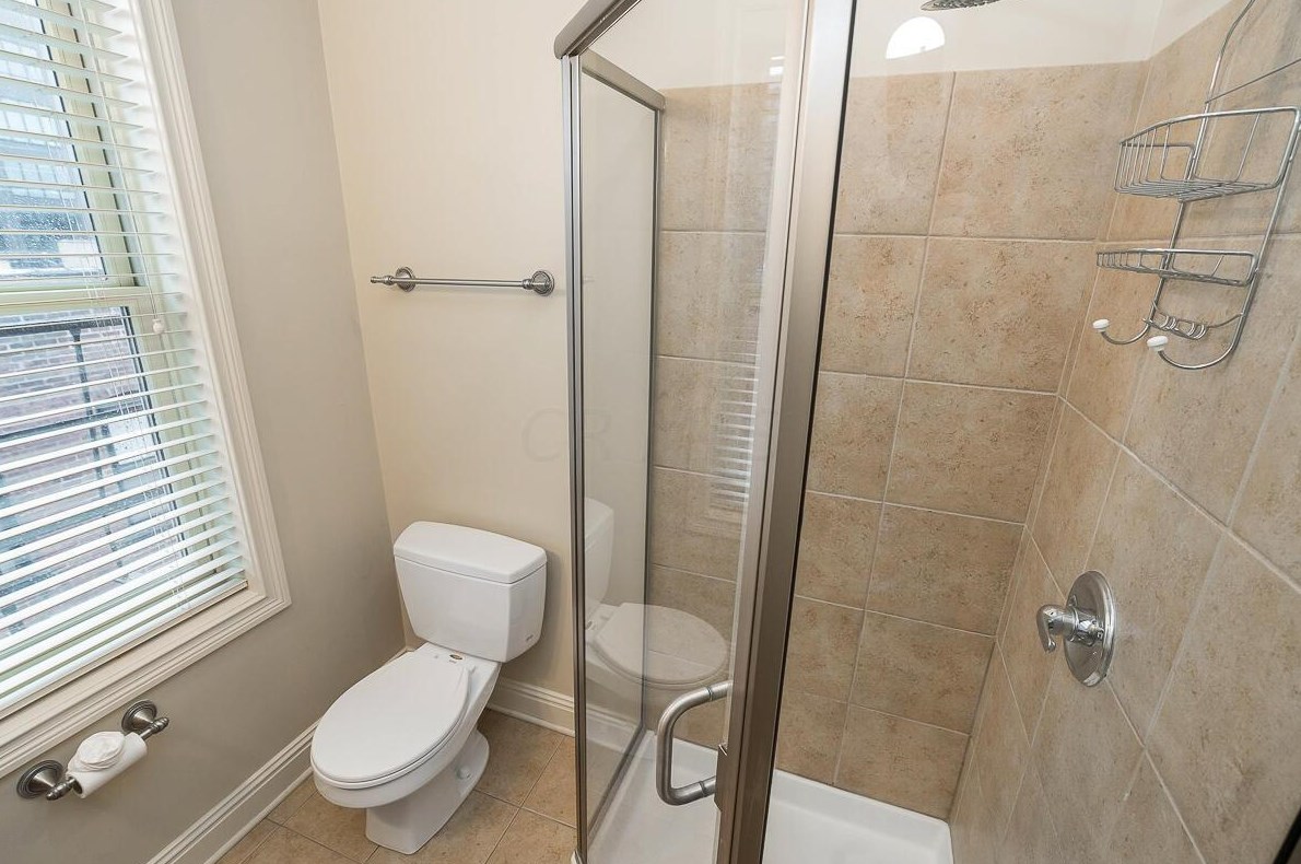 60 Buttles Ave, Columbus OH  43215-1451 exterior