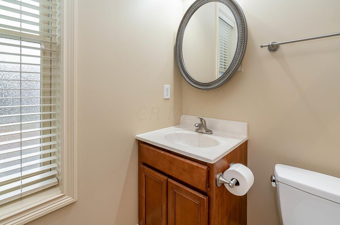 60 Buttles Ave, Columbus OH  43215-1451 exterior