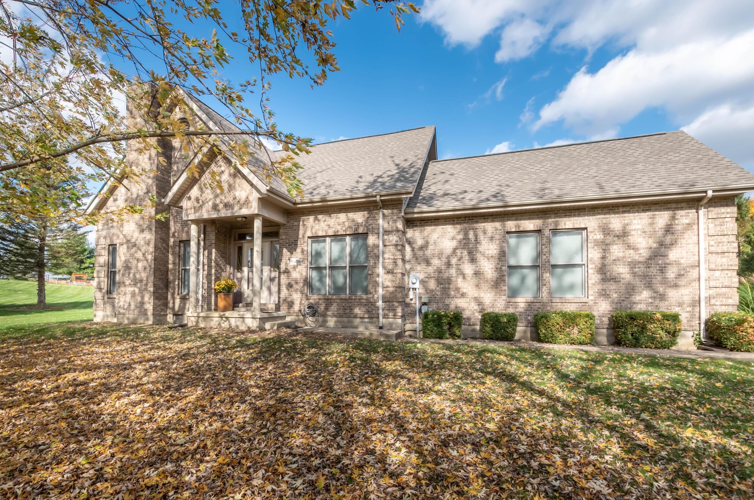 1008 Tioga Ct, Springfield, OH 45502