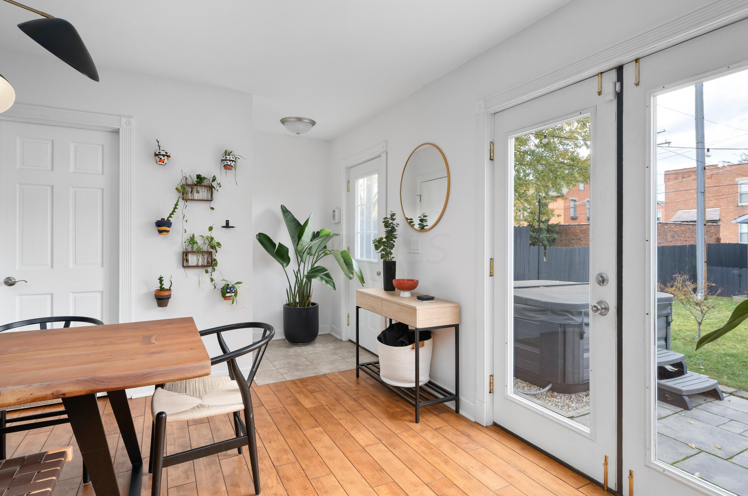 418 Forest St, Columbus OH  43206-2331 exterior