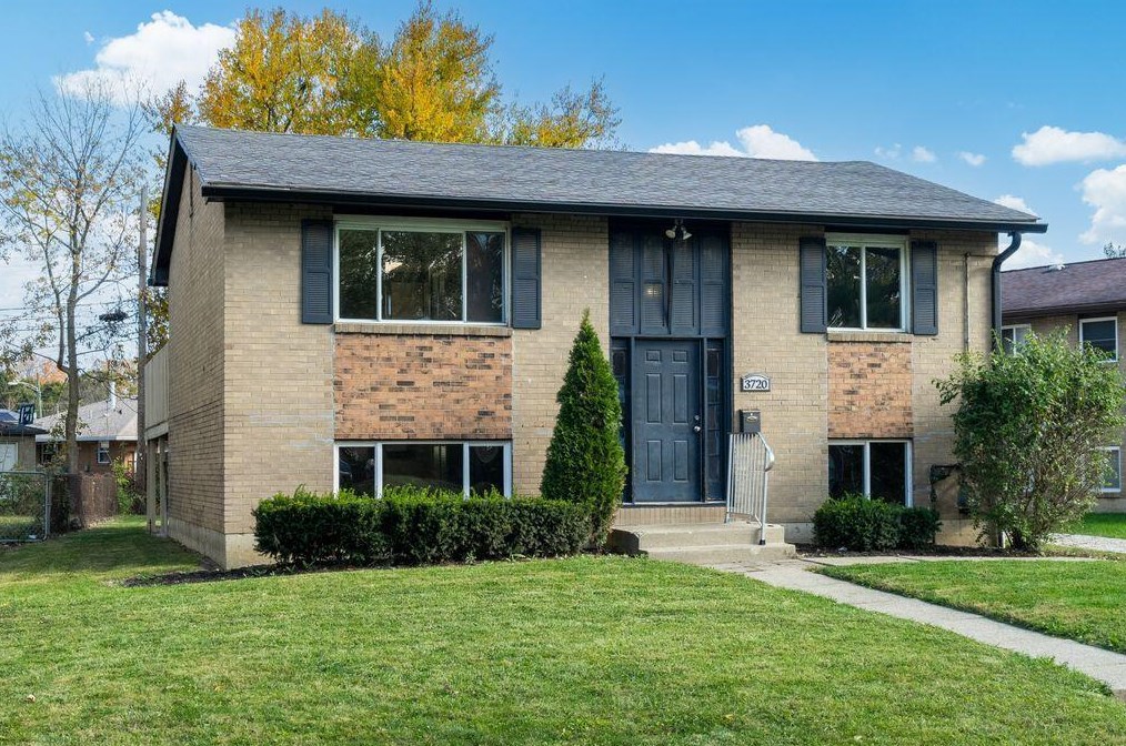 3720 Beulah Rd, Columbus, OH 43224-2615
