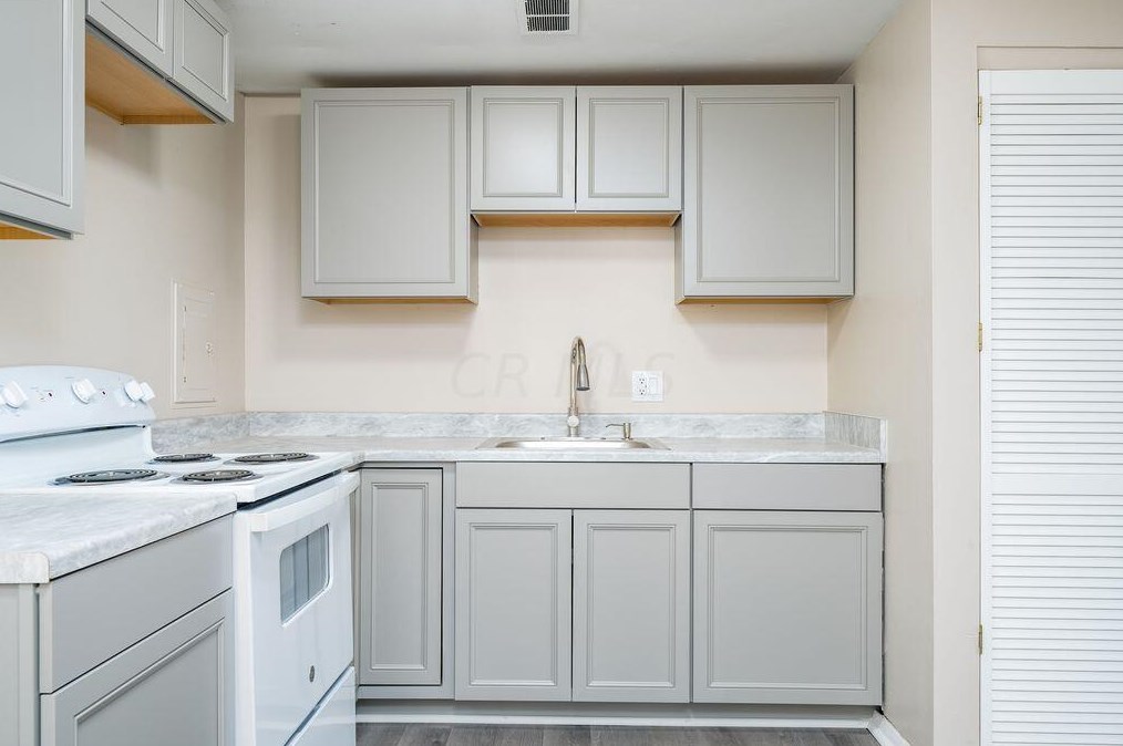 3720 Beulah Rd, Columbus OH 43224-2615 exterior