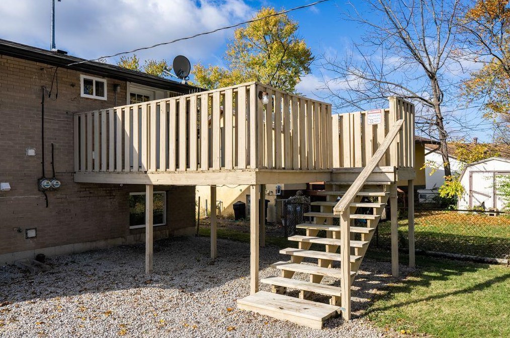 3720 Beulah Rd, Columbus OH 43224-2615 exterior