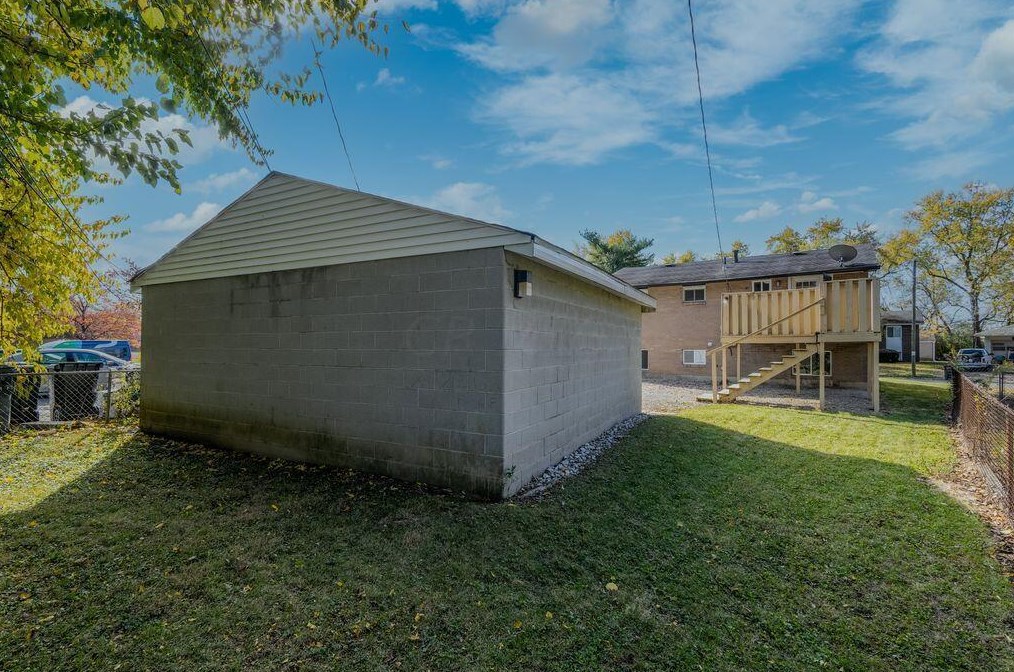 3720 Beulah Rd, Columbus OH 43224-2615 exterior