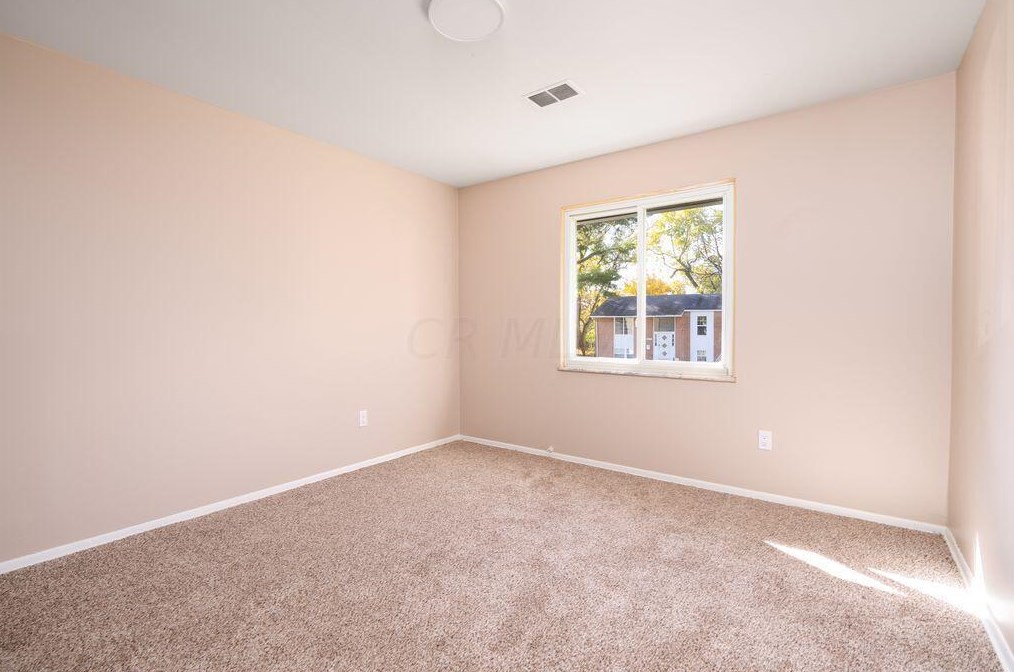 3720 Beulah Rd, Columbus OH 43224-2615 exterior