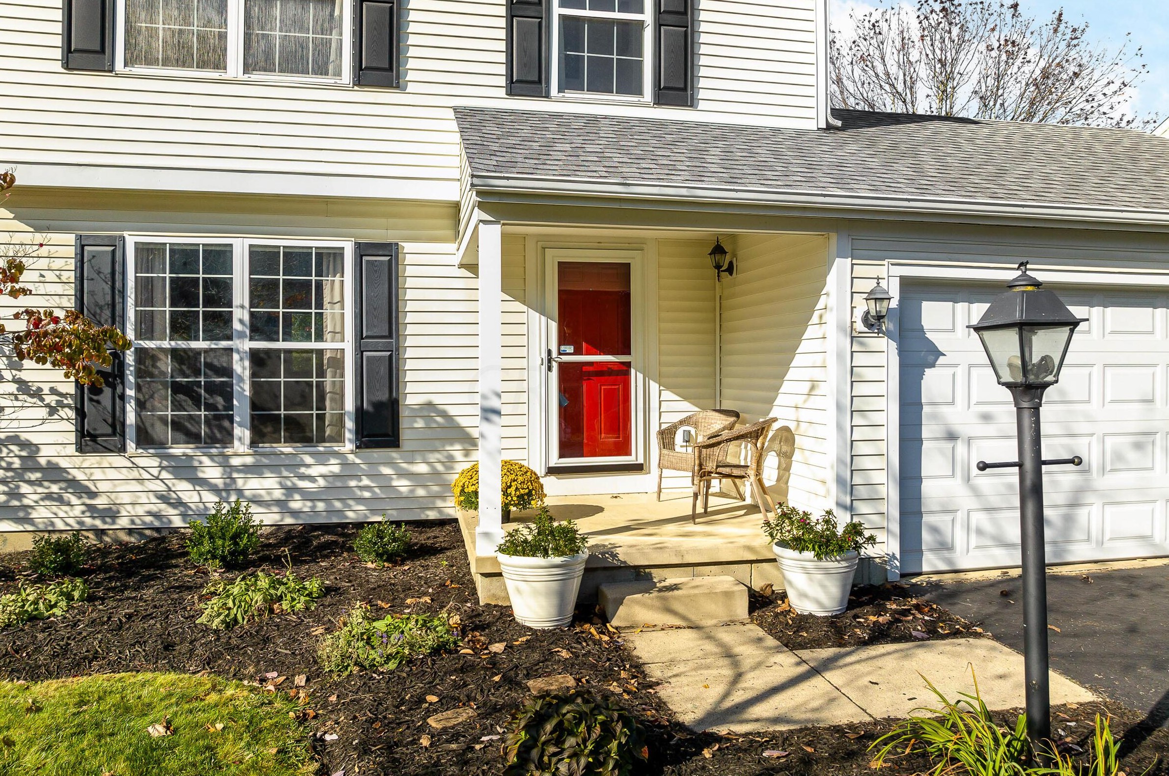 3497 Vintage Woods Dr, Hilliard, OH 43026-3850