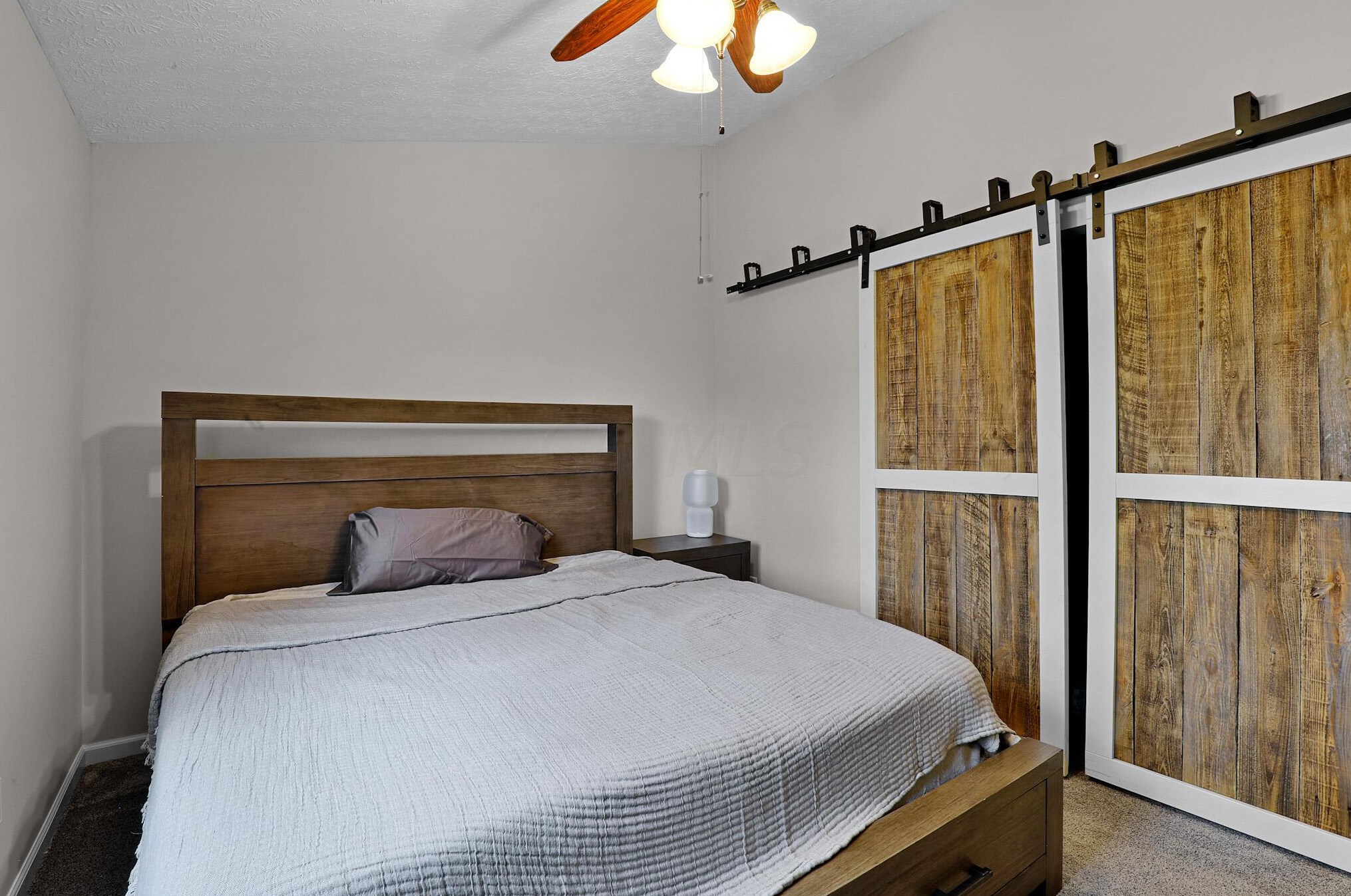 2424 Sandstrom Dr, Columbus OH  43235-1890 exterior