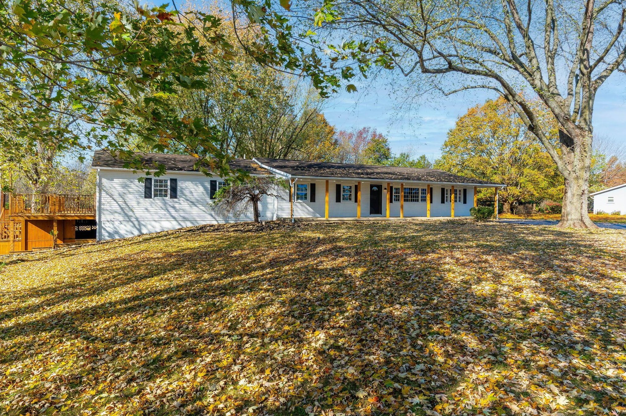 609 Gender Rd, Cnl Wnchstr, OH 43110