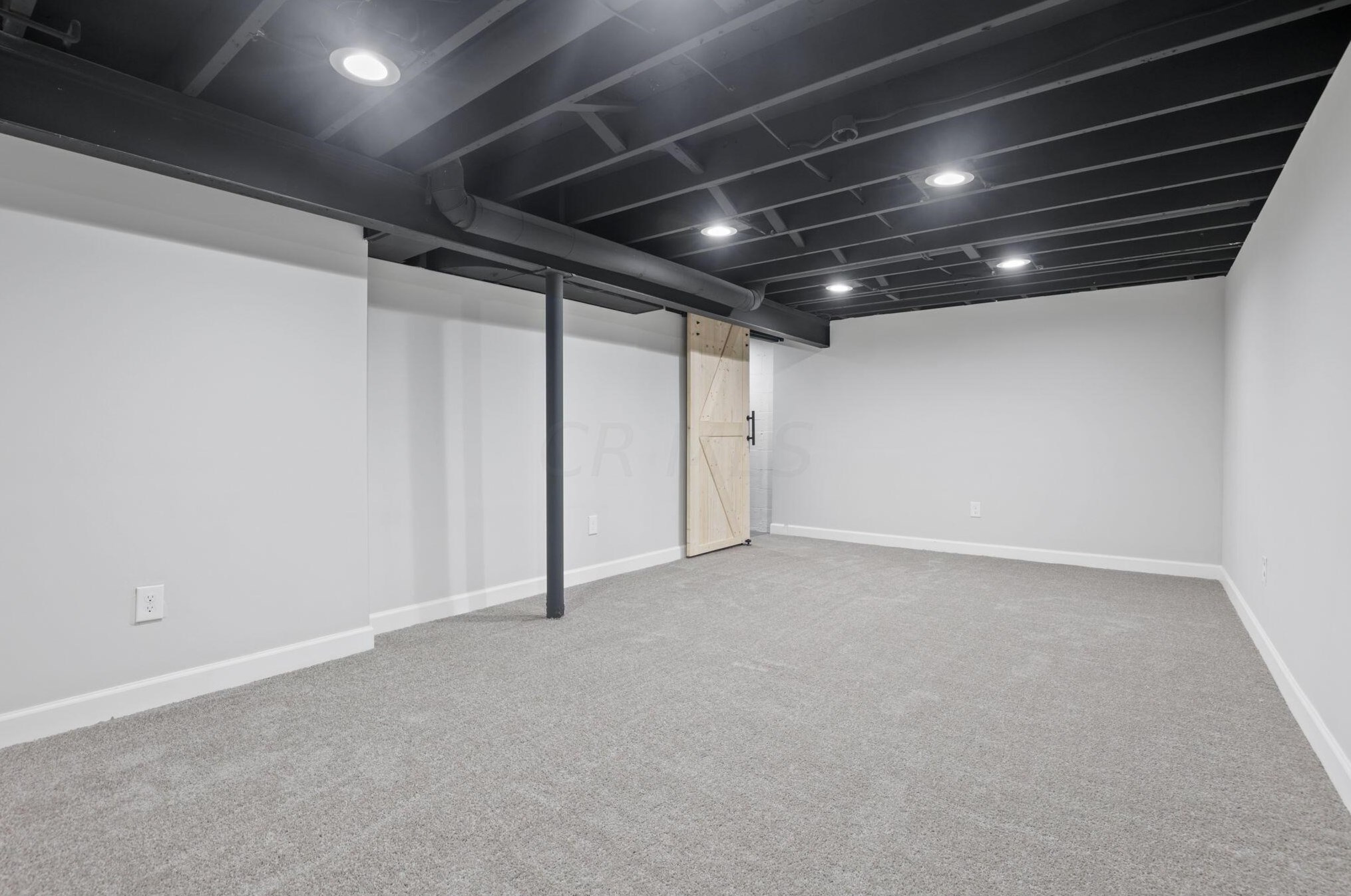 1601 Stephanie Ct, Columbus OH 43232-7408 exterior