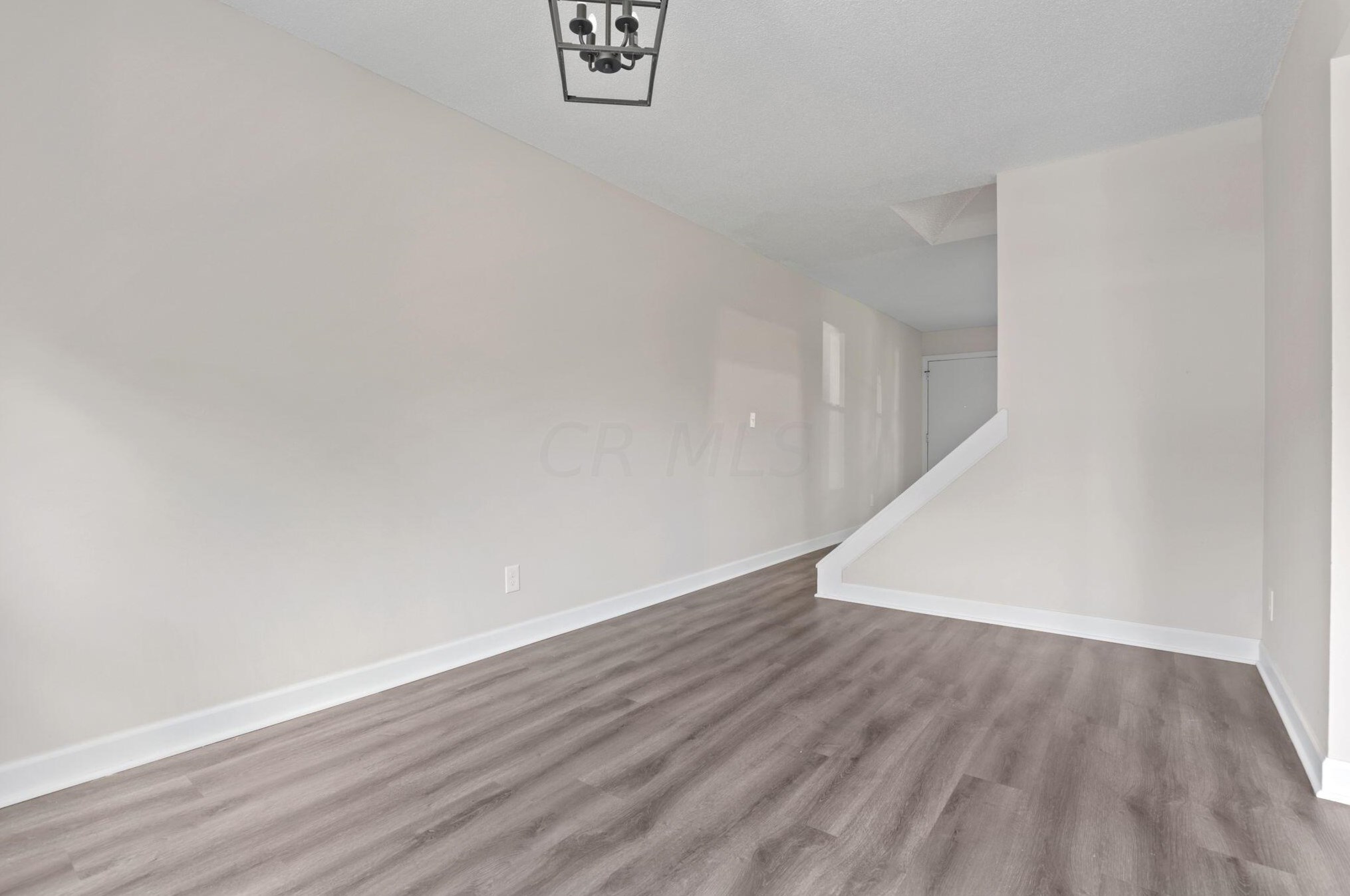 1601 Stephanie Ct, Columbus OH 43232-7408 exterior