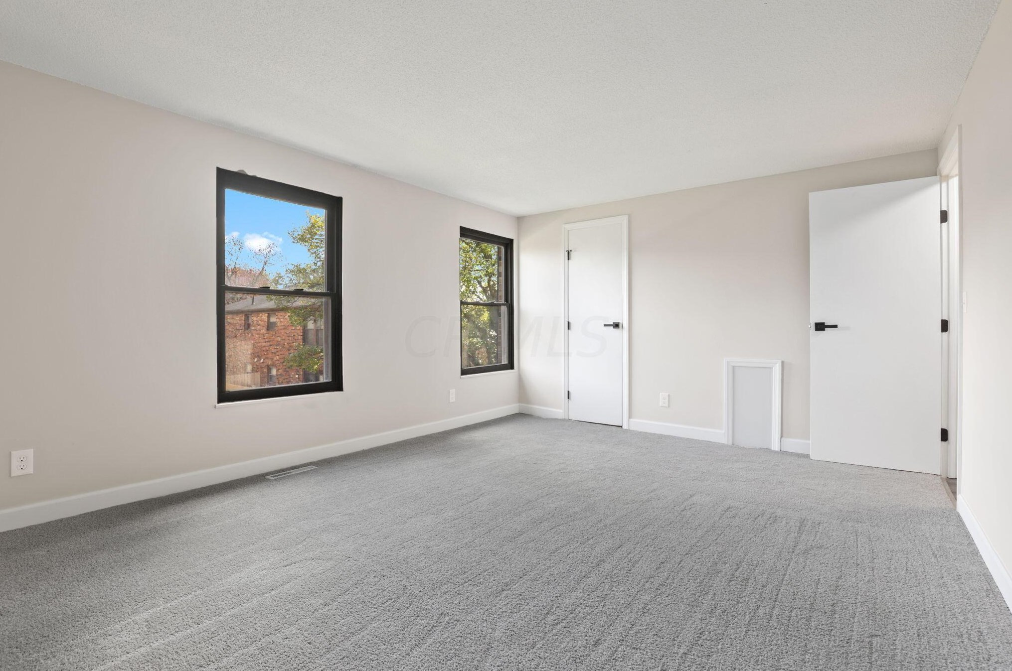 1601 Stephanie Ct, Columbus OH 43232-7408 exterior