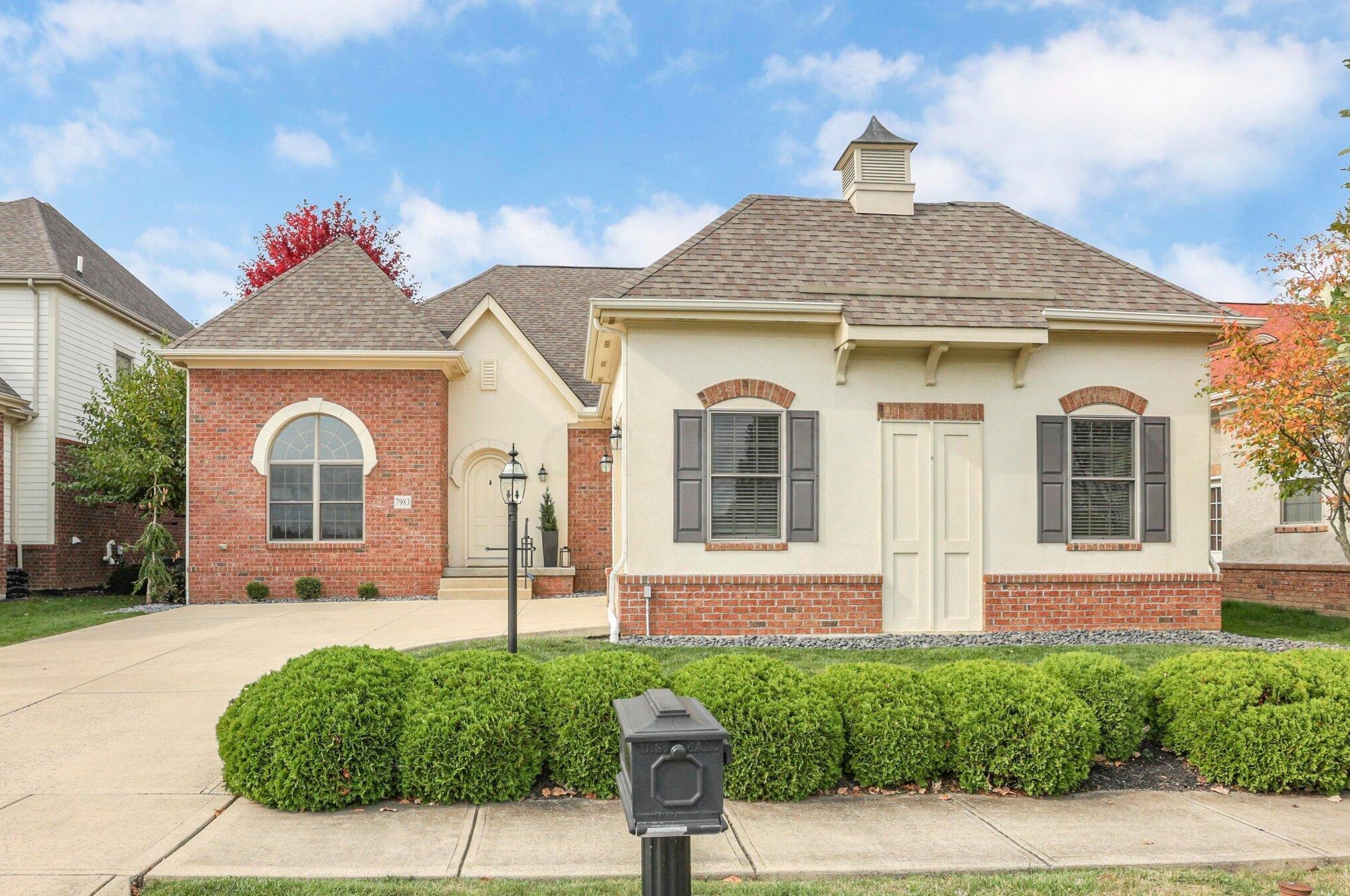 7983 Oak Meadow Dr, Dublin, OH 43016-6813