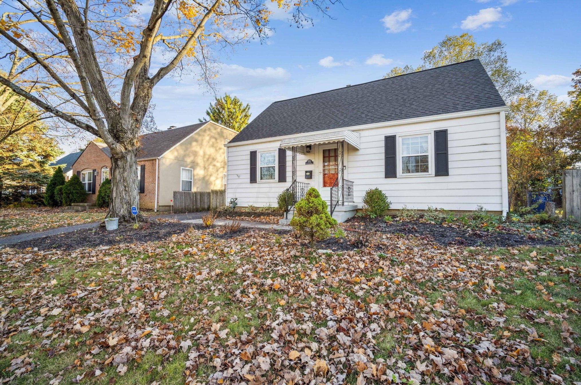 555 Chatham Rd, Columbus OH  43214-3321 exterior