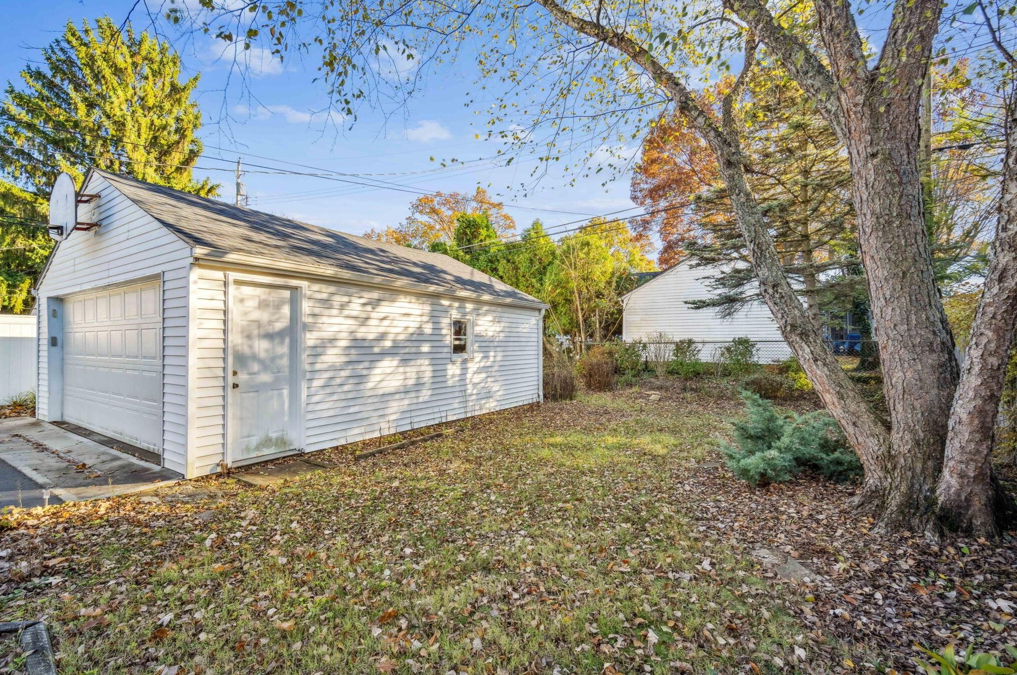 555 Chatham Rd, Columbus OH  43214-3321 exterior