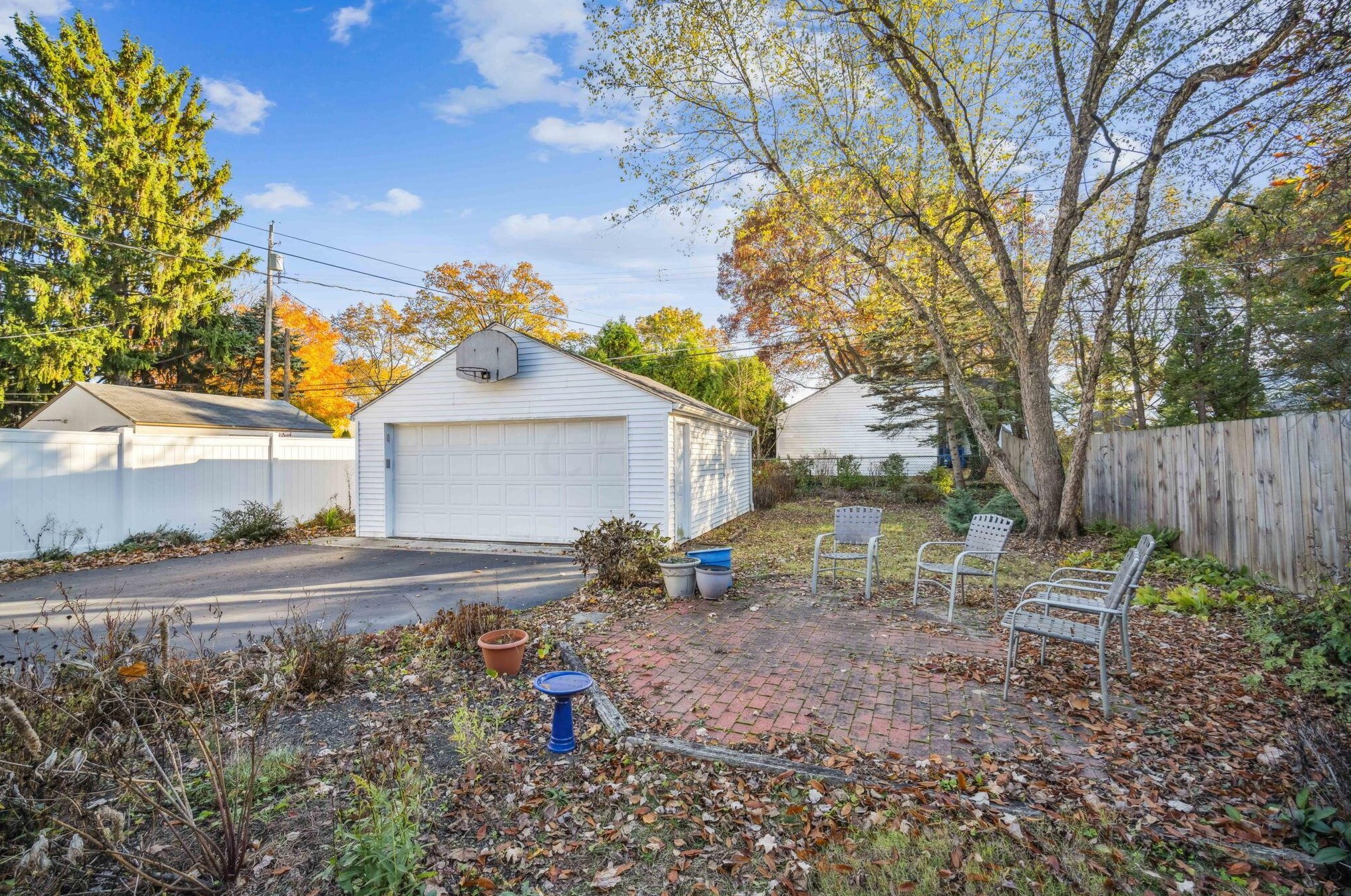 555 Chatham Rd, Columbus OH  43214-3321 exterior