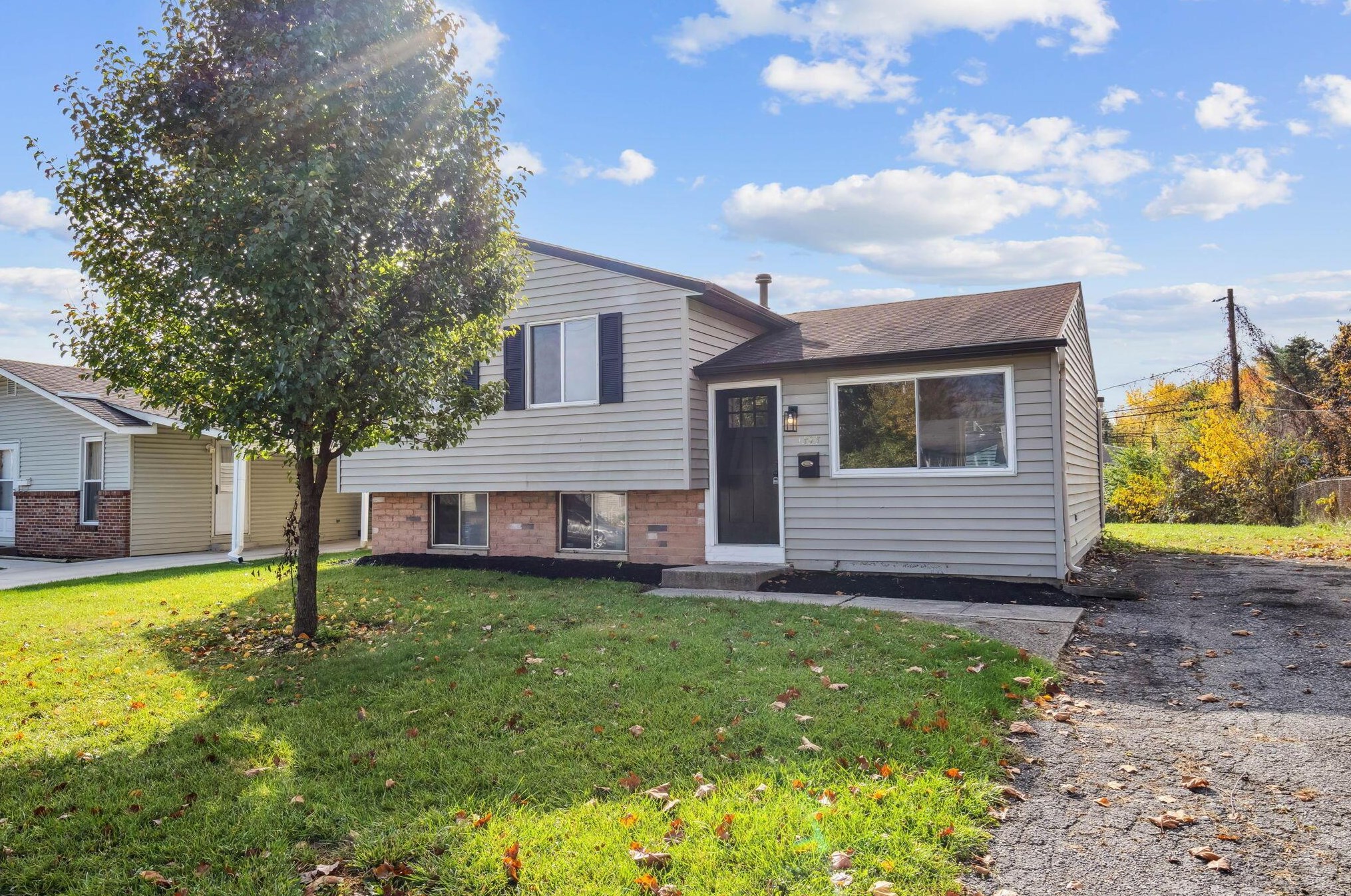 1393 Mithoff St, Columbus OH  43206-3246 exterior