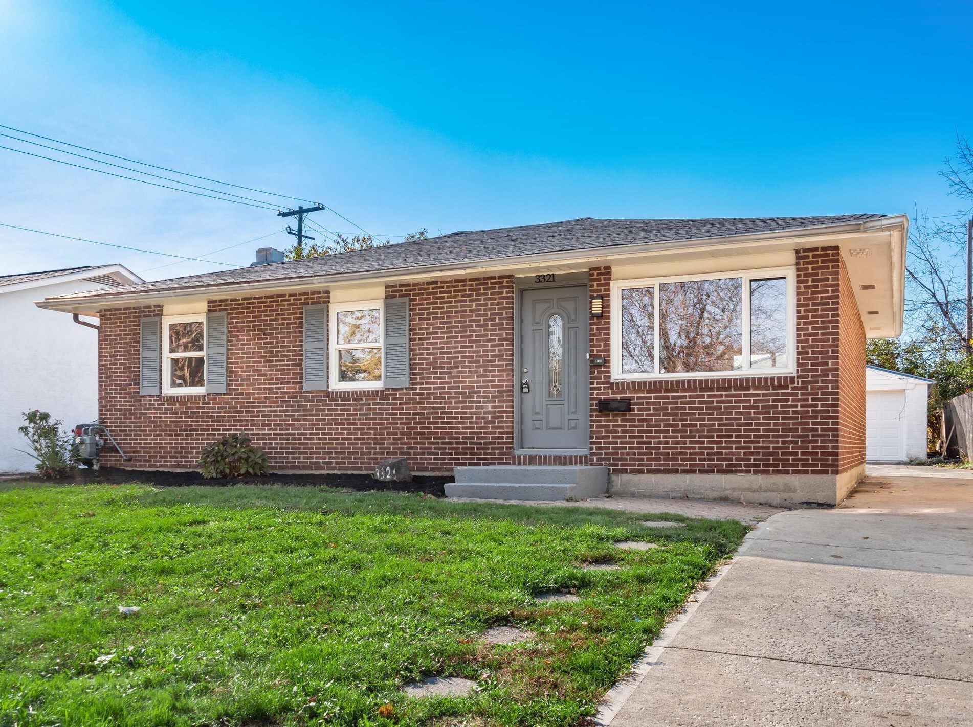 3321 Reaver Ave, Darbydale, OH 43123