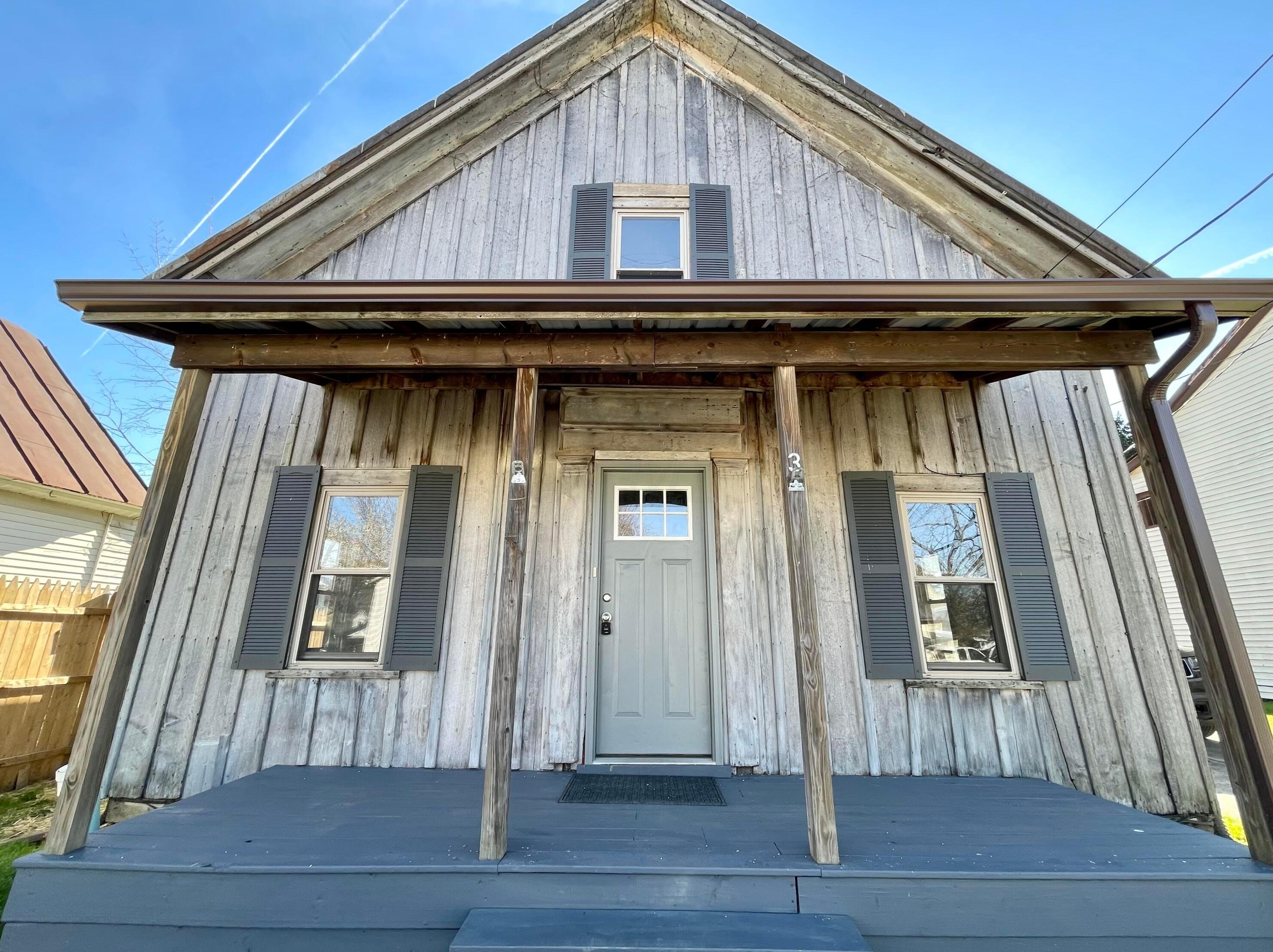 3 W Main St, Sparta, OH 43350