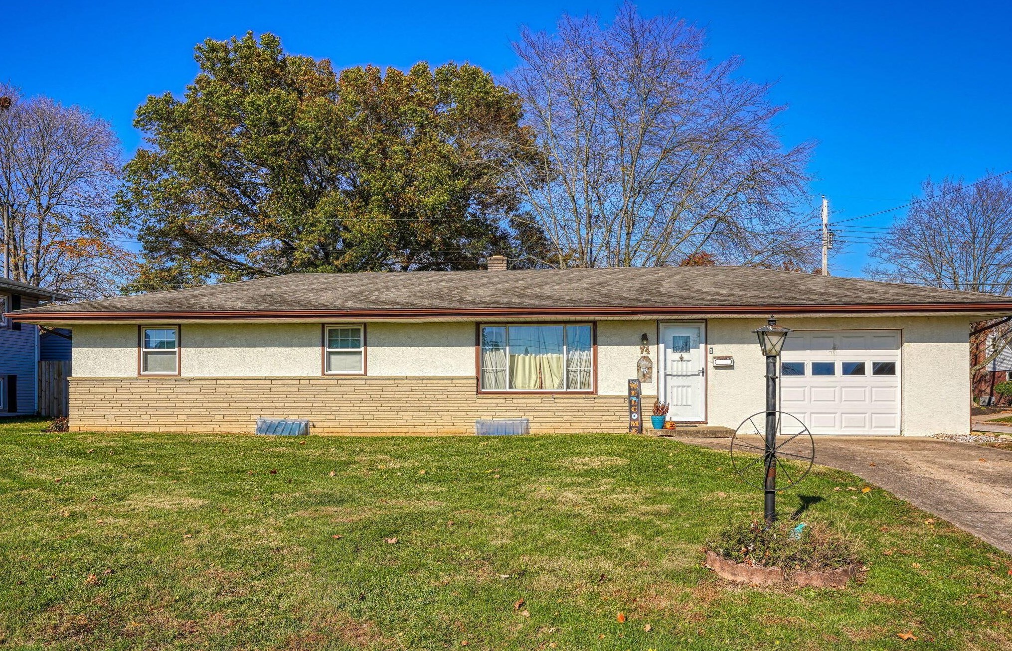 74 Jennings Dr, Cnl Wnchstr, OH 43110-1119