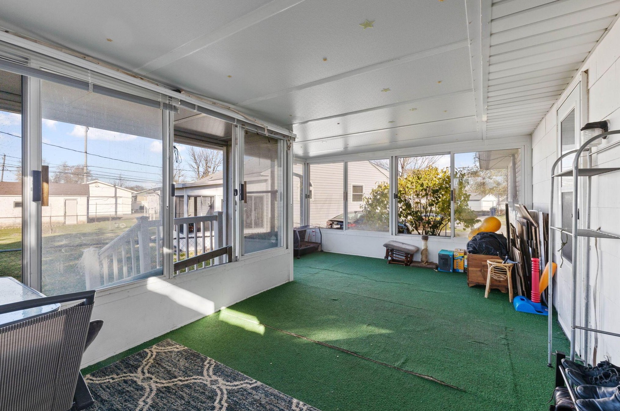 592 Glendora Rd, Columbus OH  43207-4136 exterior