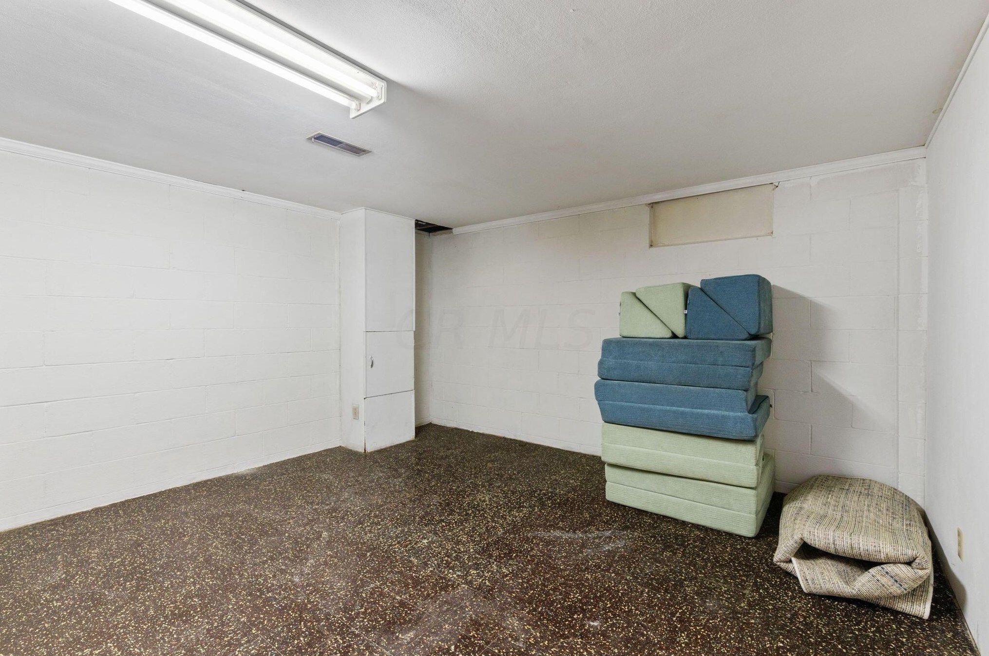 592 Glendora Rd, Columbus OH  43207-4136 exterior