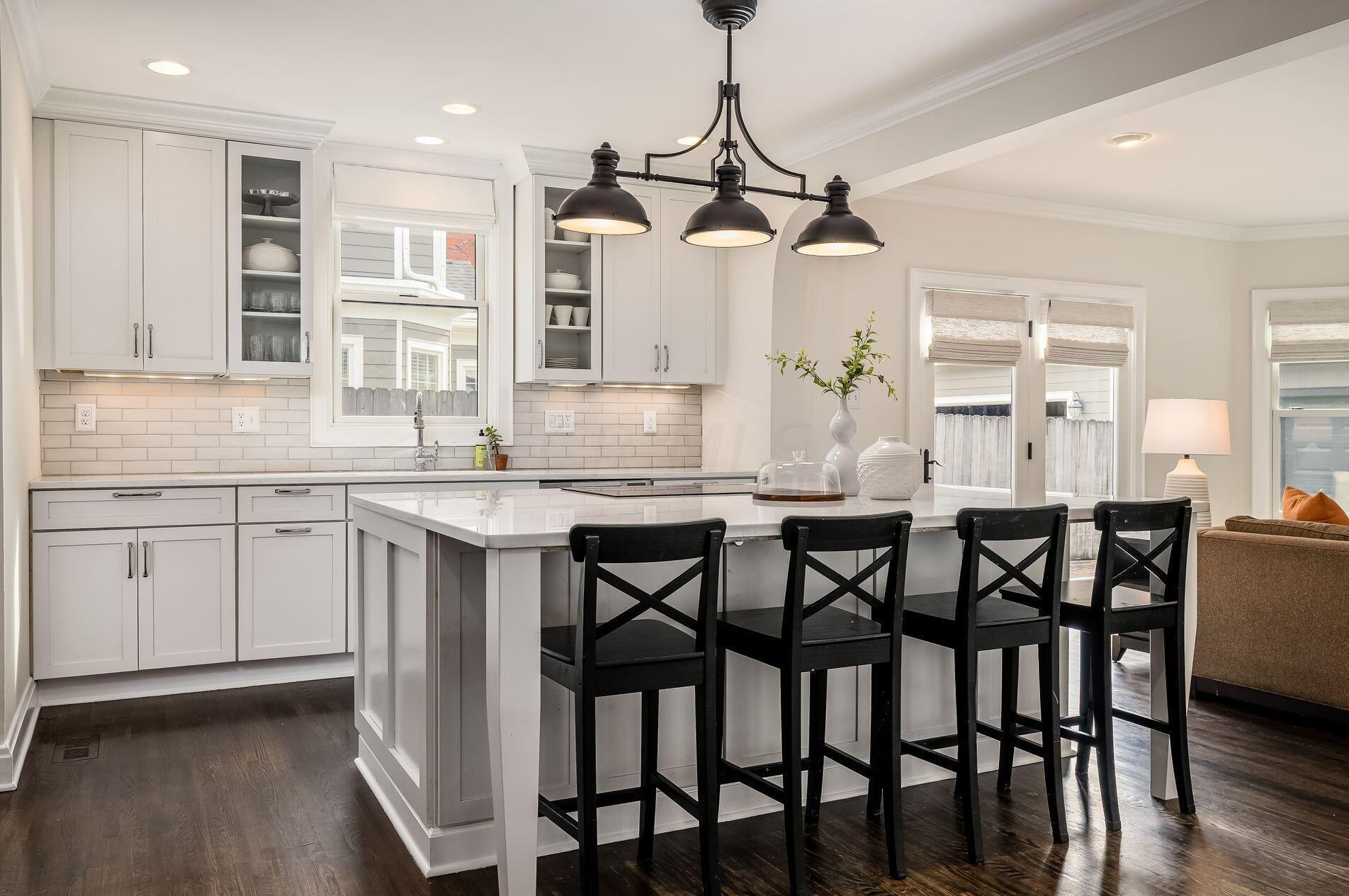 2351 Kensington Dr, Columbus OH 43221-3770 exterior