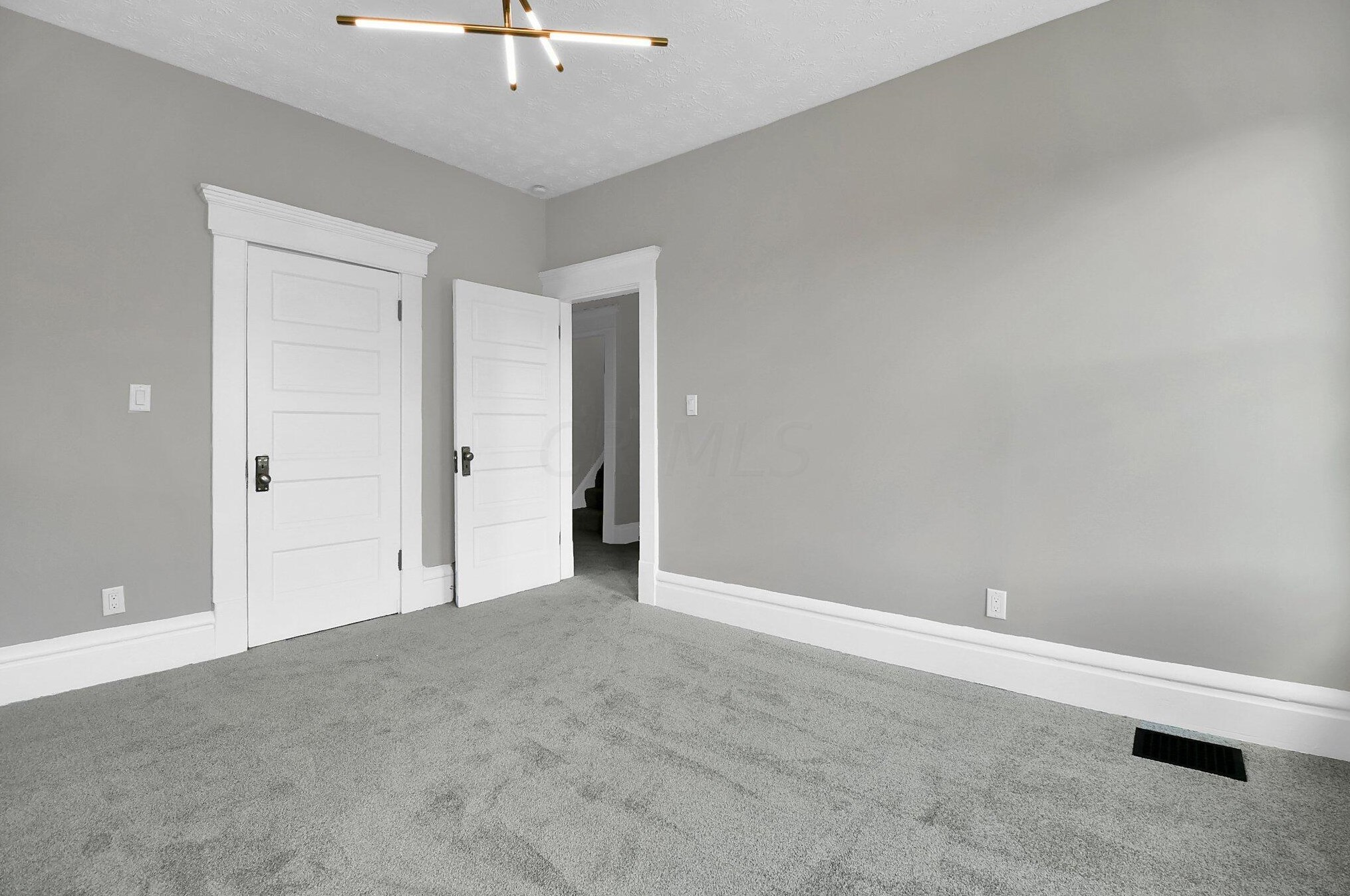 953 Studer Ave, Columbus OH 43206-3214 exterior