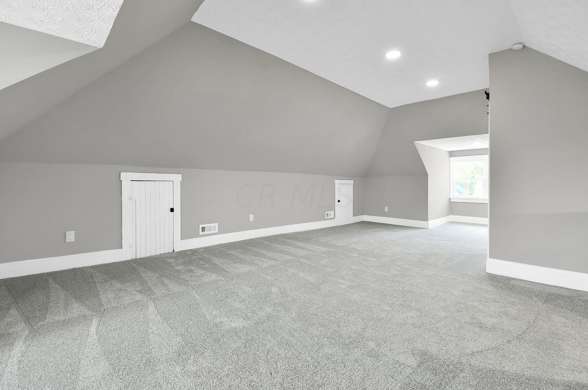 953 Studer Ave, Columbus OH 43206-3214 exterior