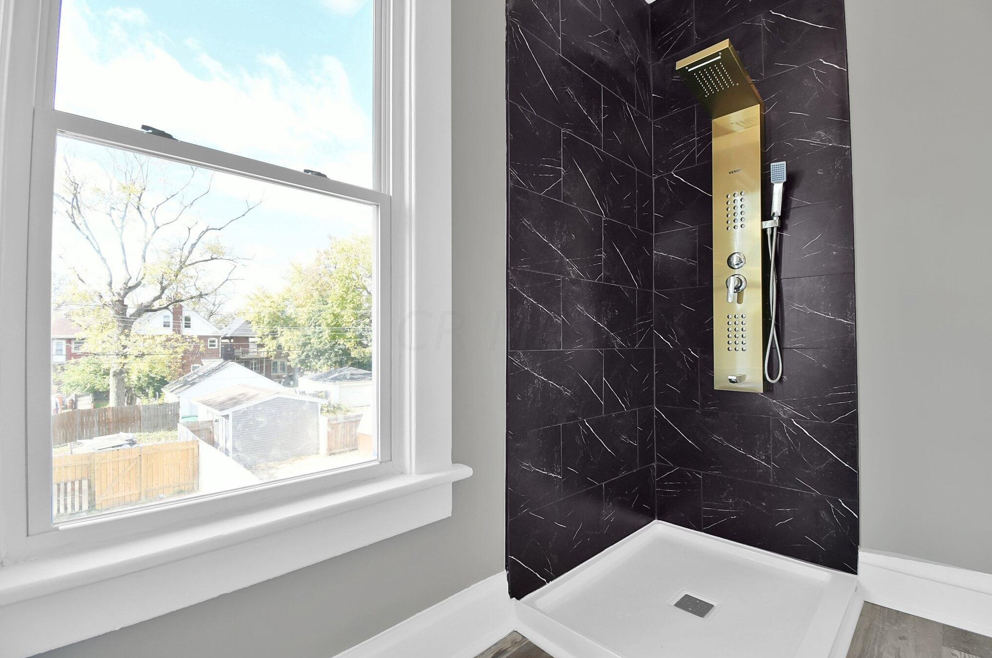 953 Studer Ave, Columbus OH 43206-3214 exterior