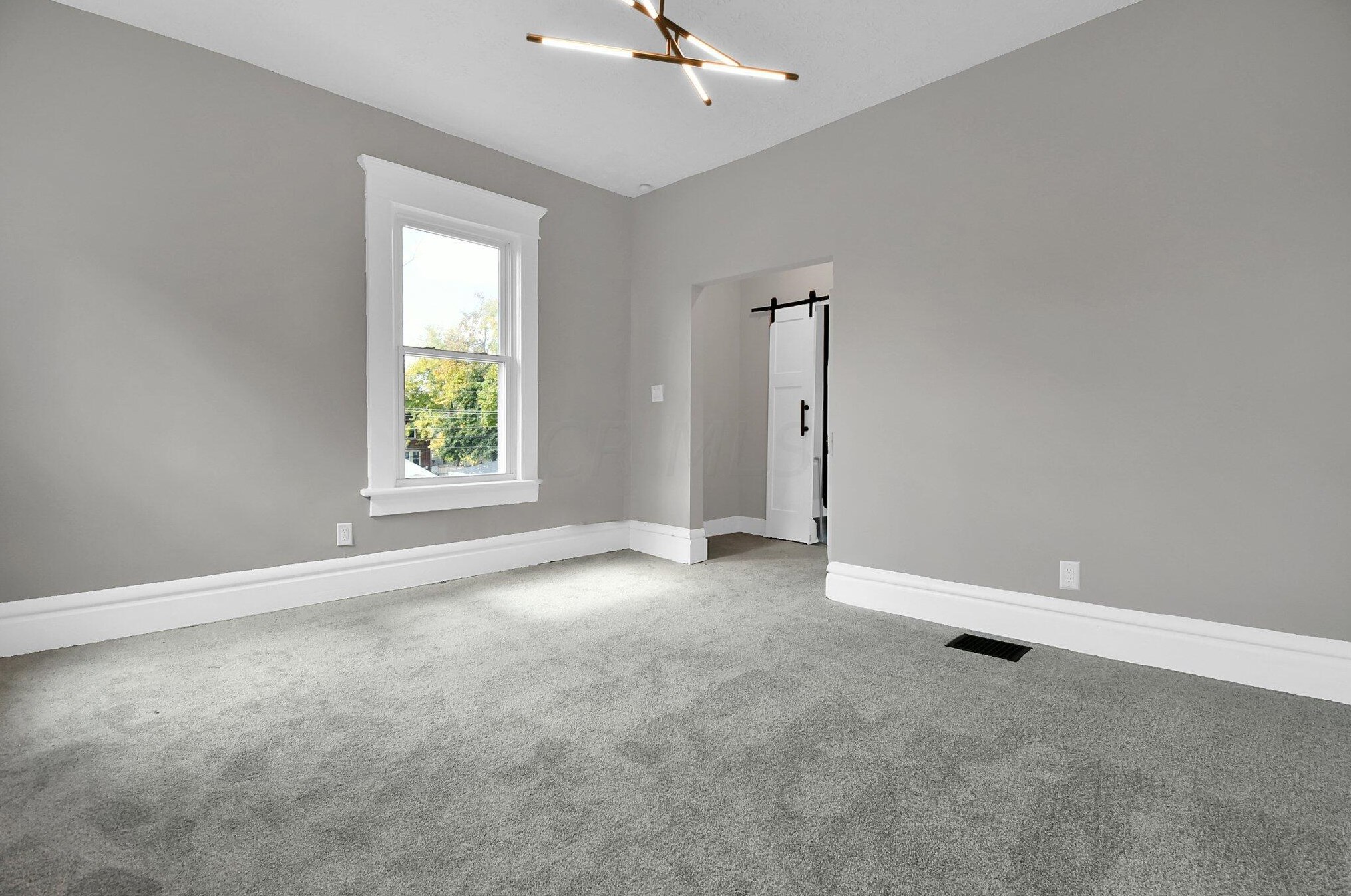 953 Studer Ave, Columbus OH 43206-3214 exterior