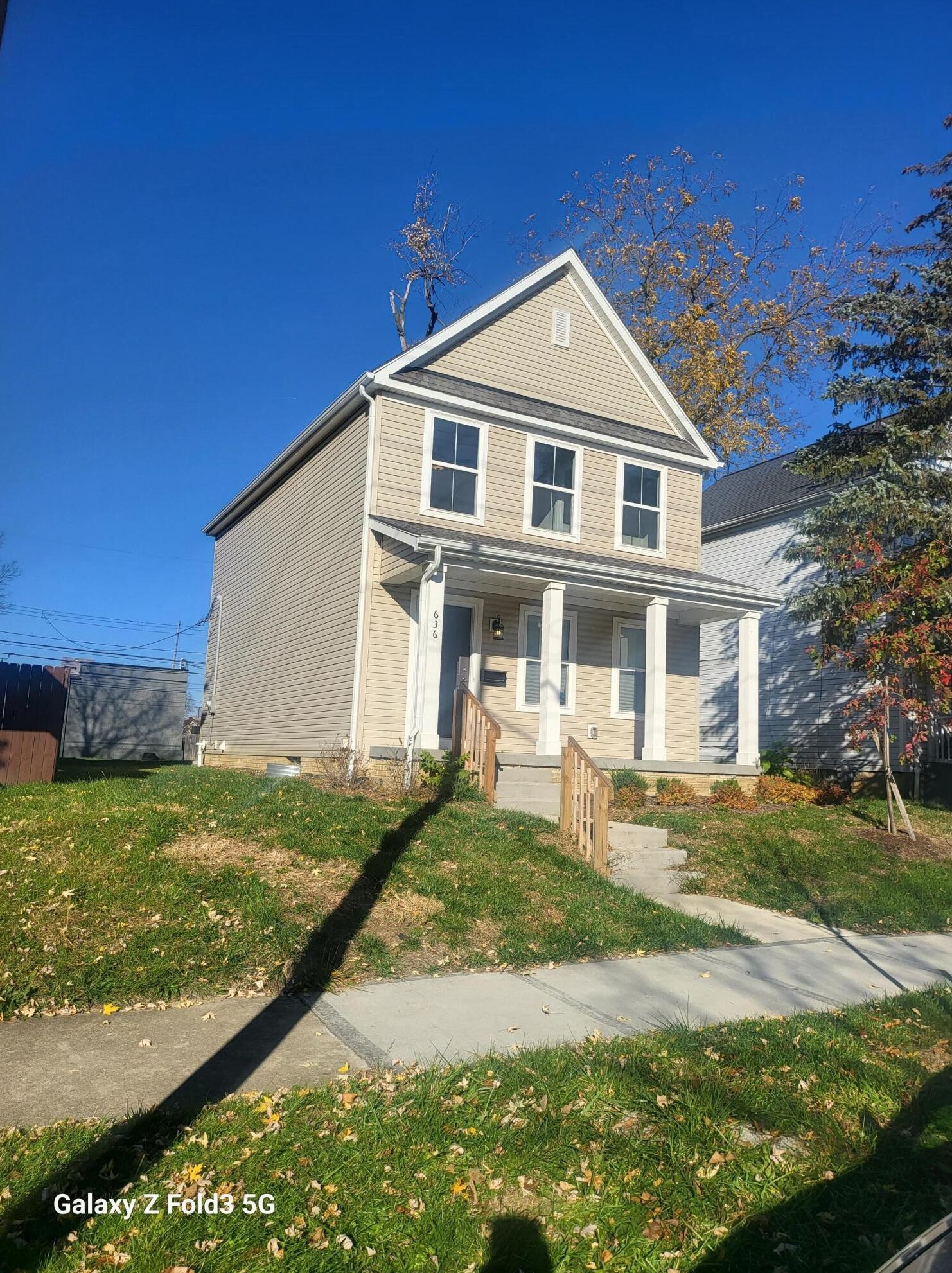 636 4th Ave, Columbus, OH 43201-3772